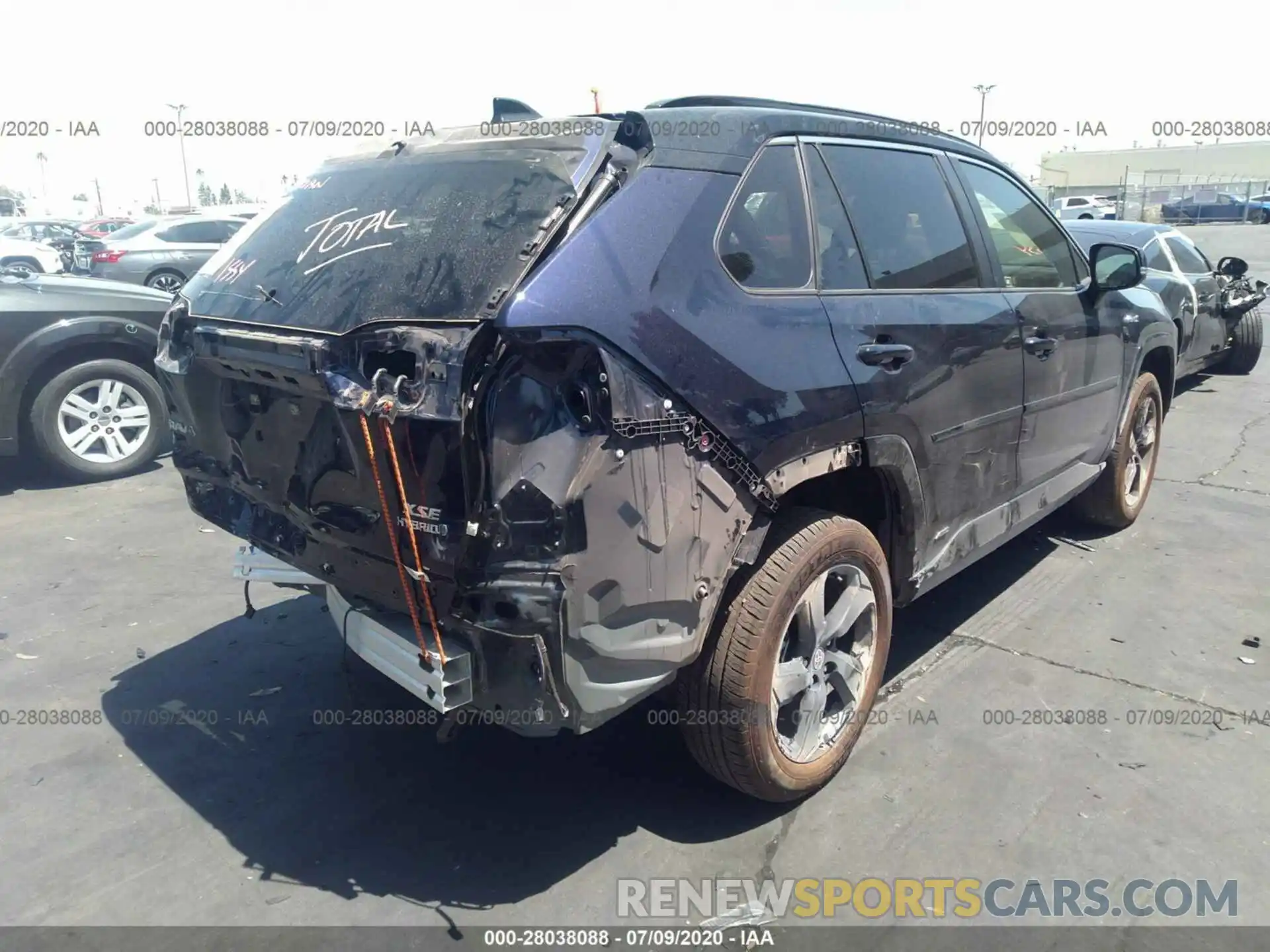 4 Photograph of a damaged car JTMEWRFV1LJ035477 TOYOTA RAV4 2020