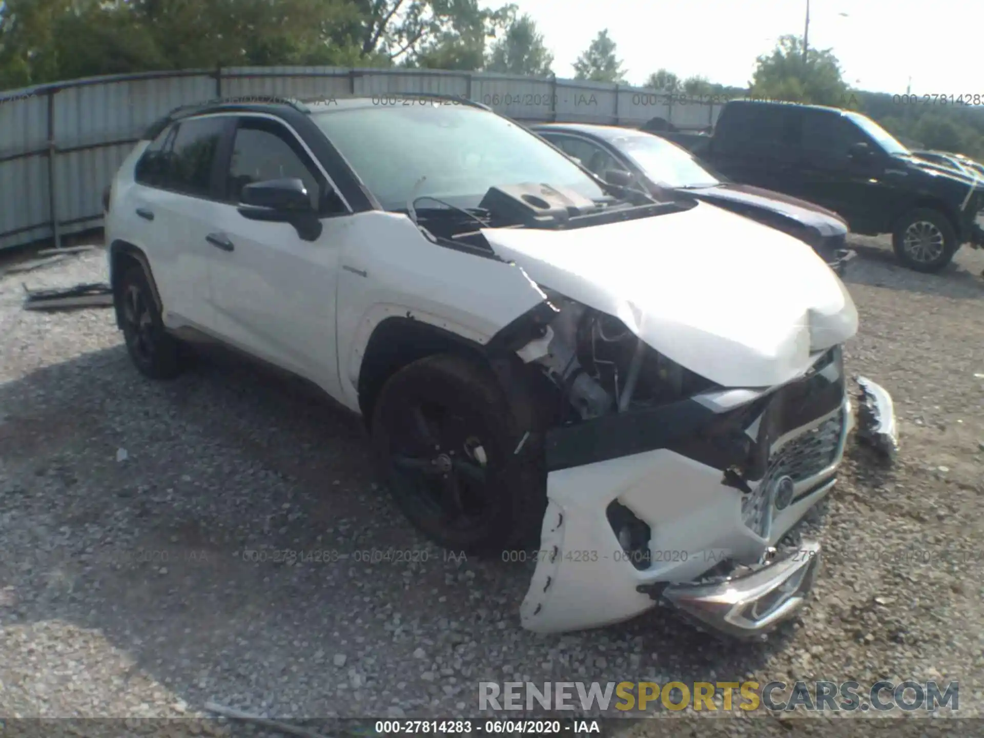 1 Photograph of a damaged car JTMEWRFV1LJ038556 TOYOTA RAV4 2020