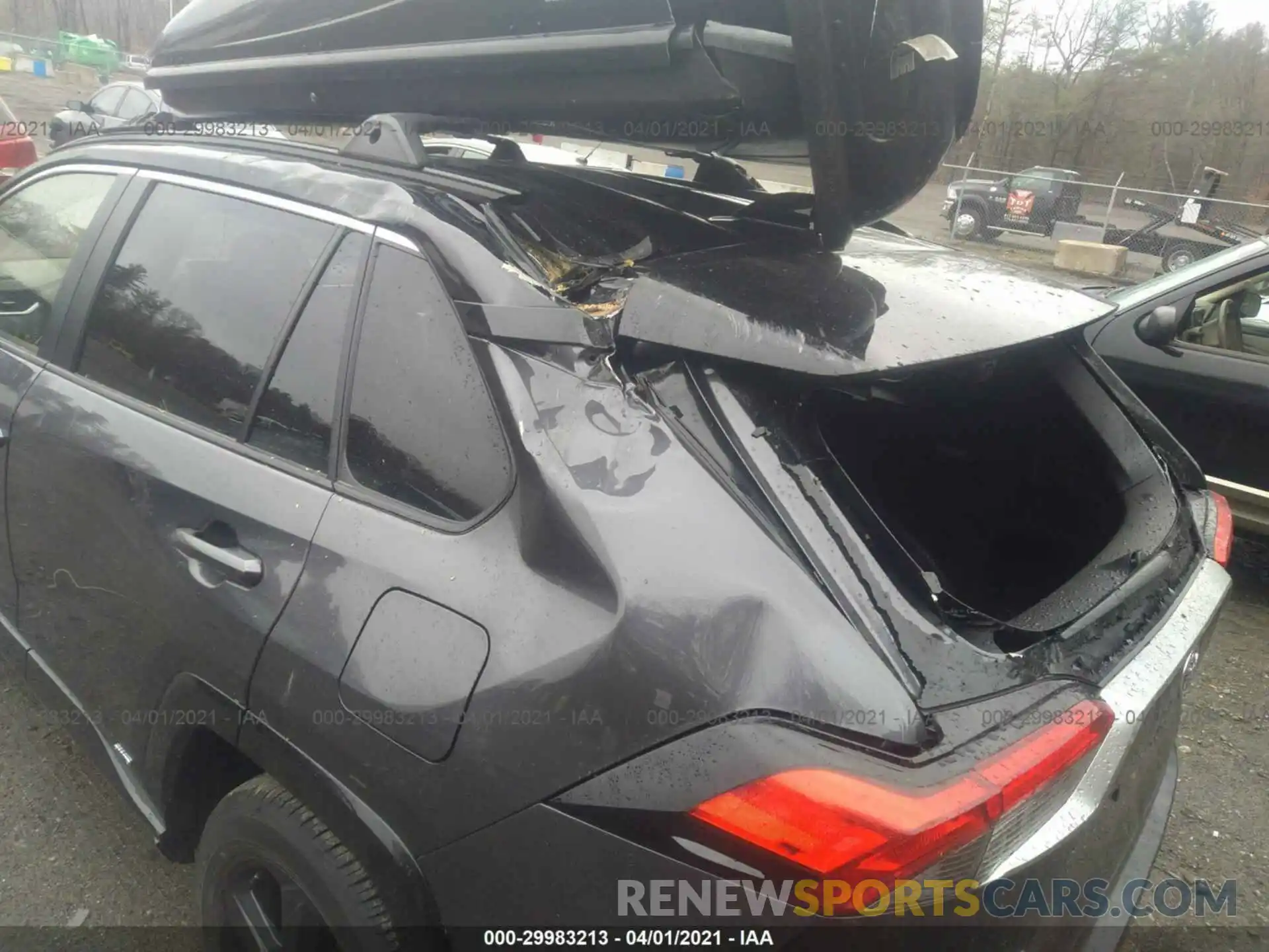 6 Photograph of a damaged car JTMEWRFV1LJ044969 TOYOTA RAV4 2020