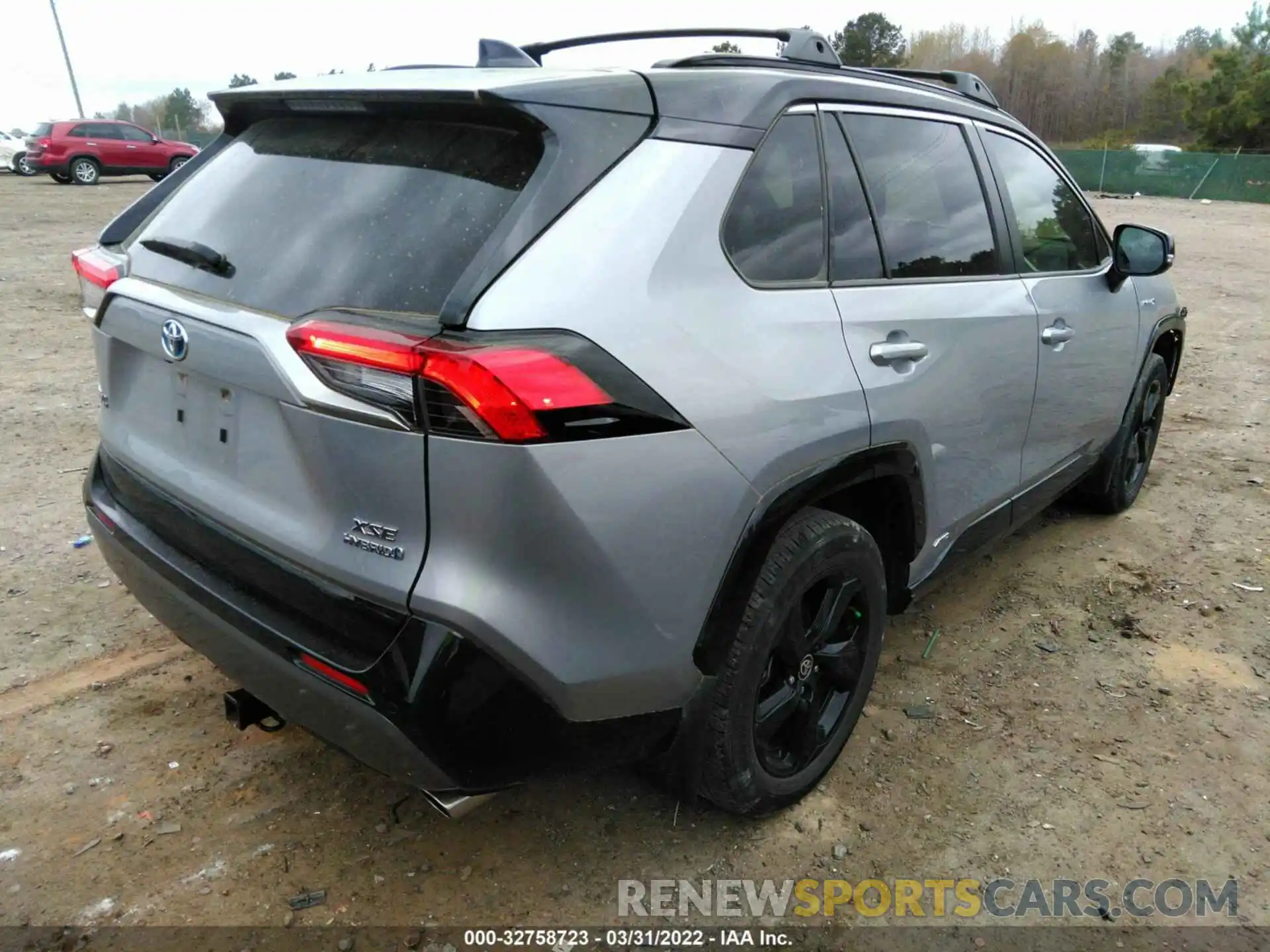 4 Photograph of a damaged car JTMEWRFV2LD529247 TOYOTA RAV4 2020