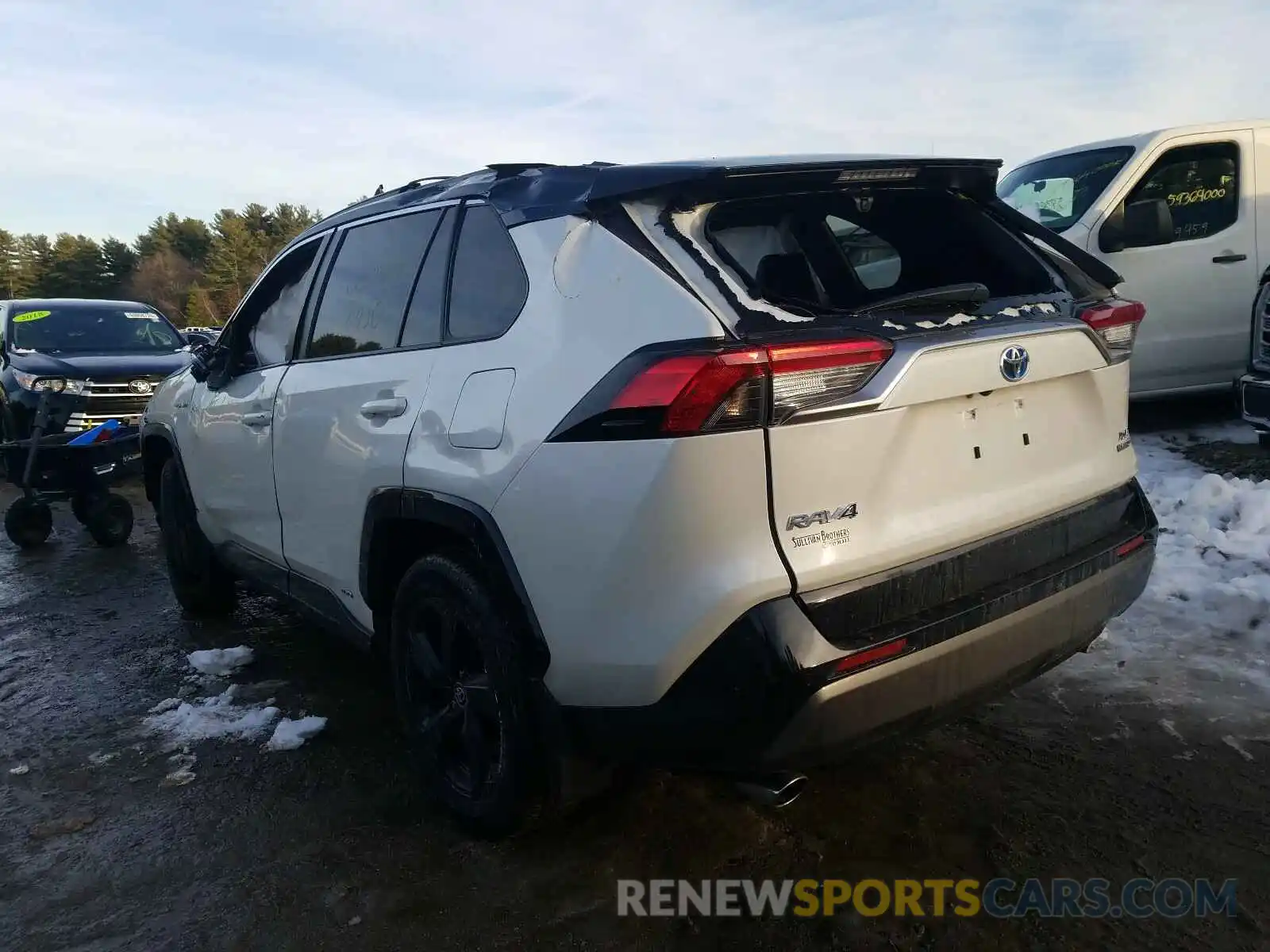 3 Photograph of a damaged car JTMEWRFV2LD531922 TOYOTA RAV4 2020