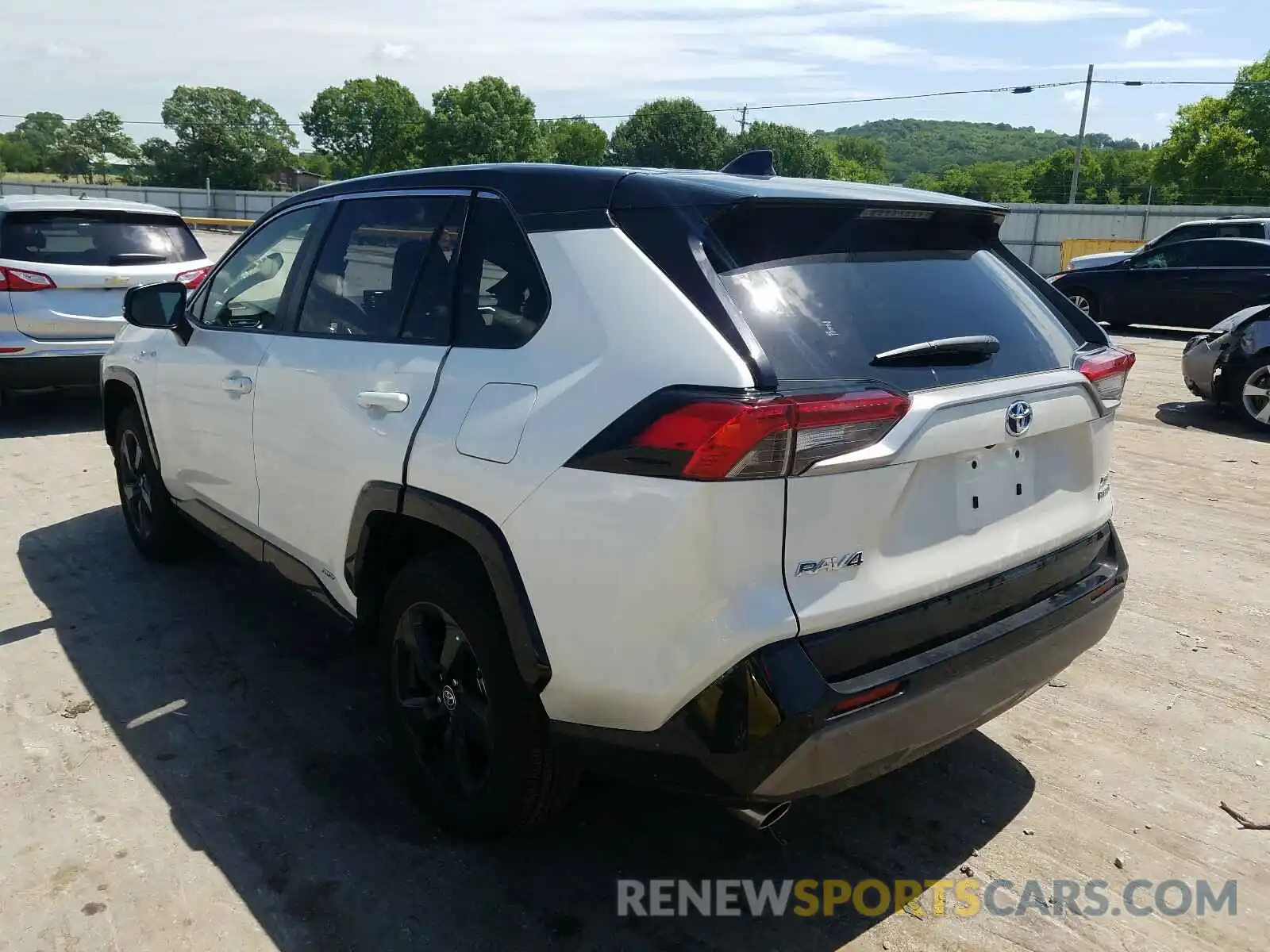 3 Photograph of a damaged car JTMEWRFV2LD537381 TOYOTA RAV4 2020