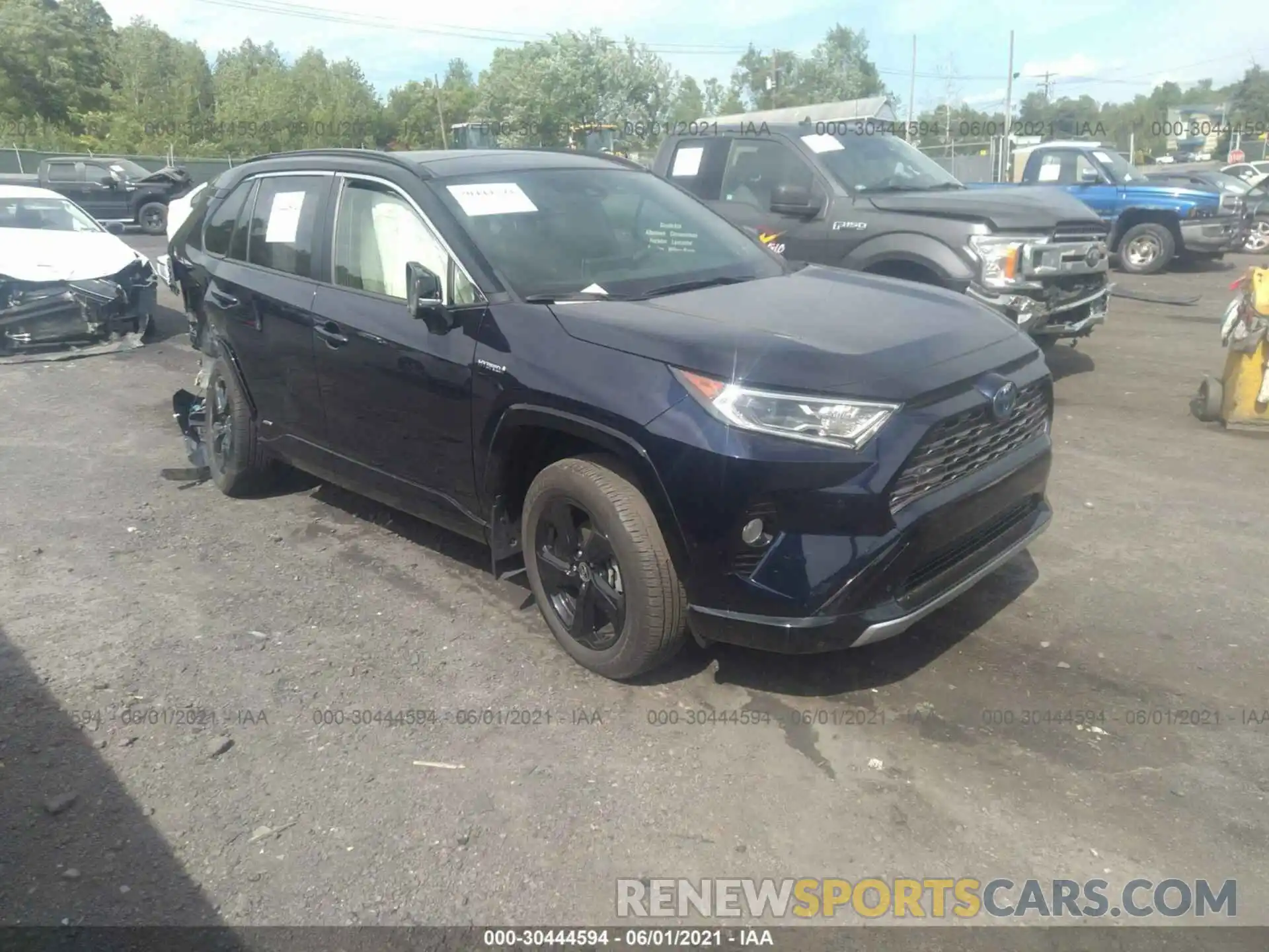 1 Photograph of a damaged car JTMEWRFV2LD546999 TOYOTA RAV4 2020