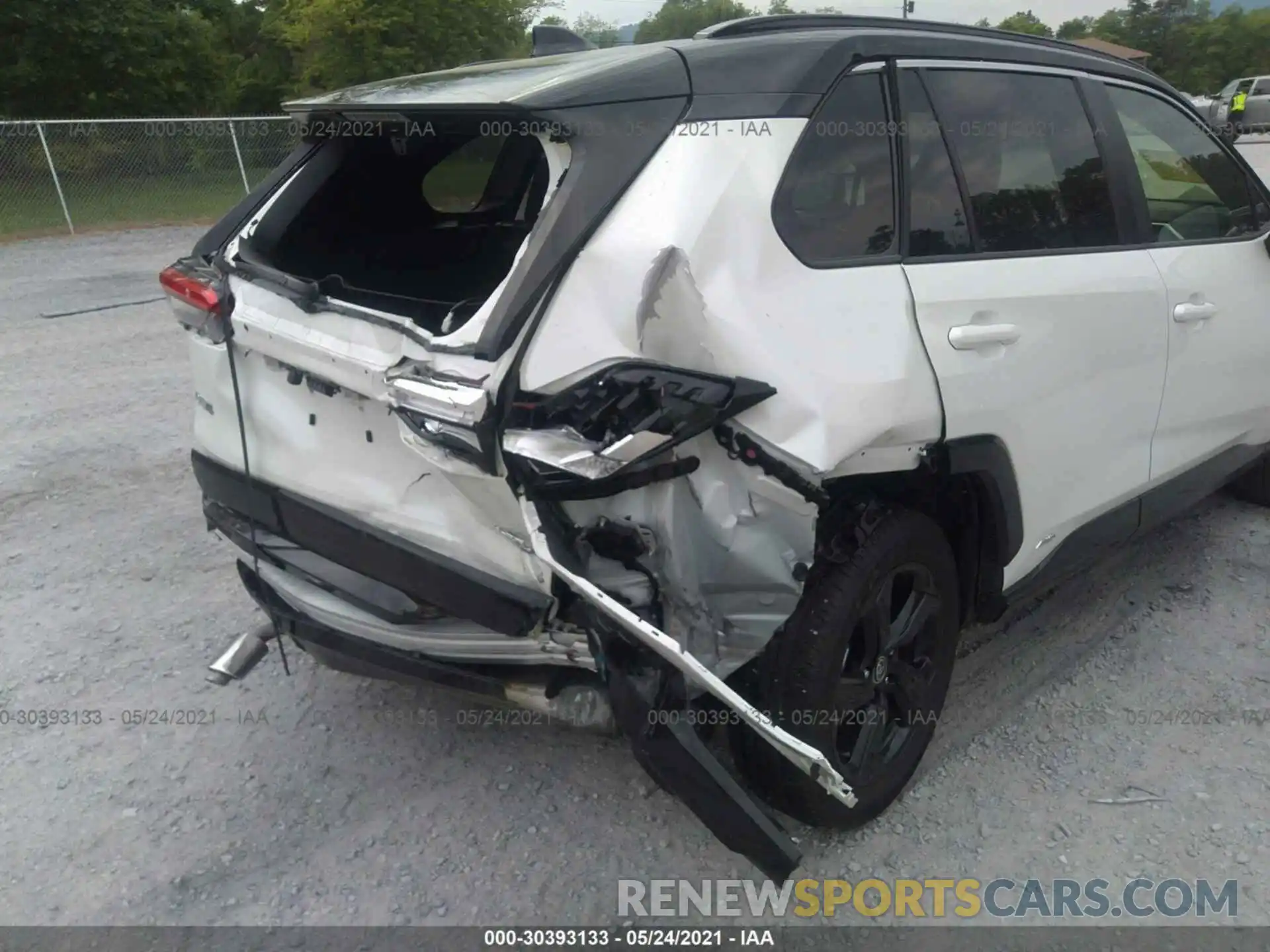 6 Photograph of a damaged car JTMEWRFV2LD548266 TOYOTA RAV4 2020