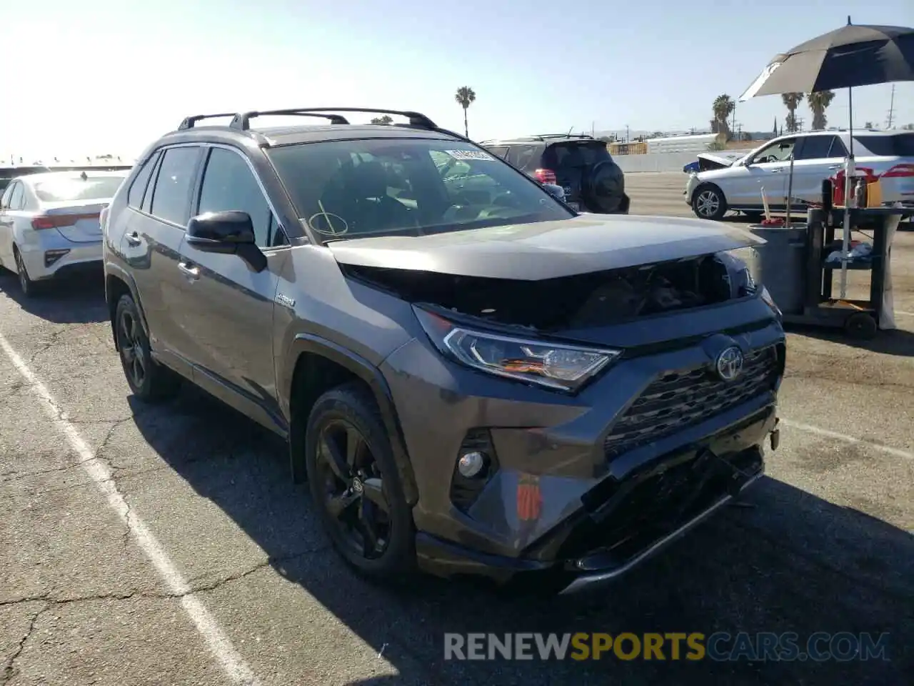 1 Photograph of a damaged car JTMEWRFV2LD549773 TOYOTA RAV4 2020