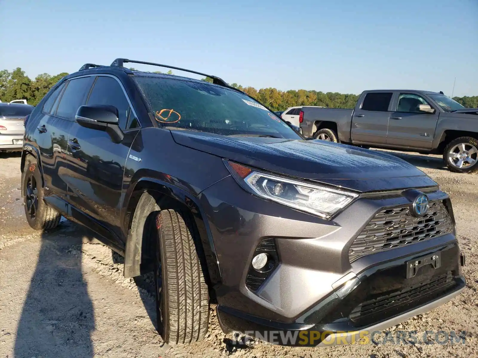 1 Photograph of a damaged car JTMEWRFV2LJ037531 TOYOTA RAV4 2020