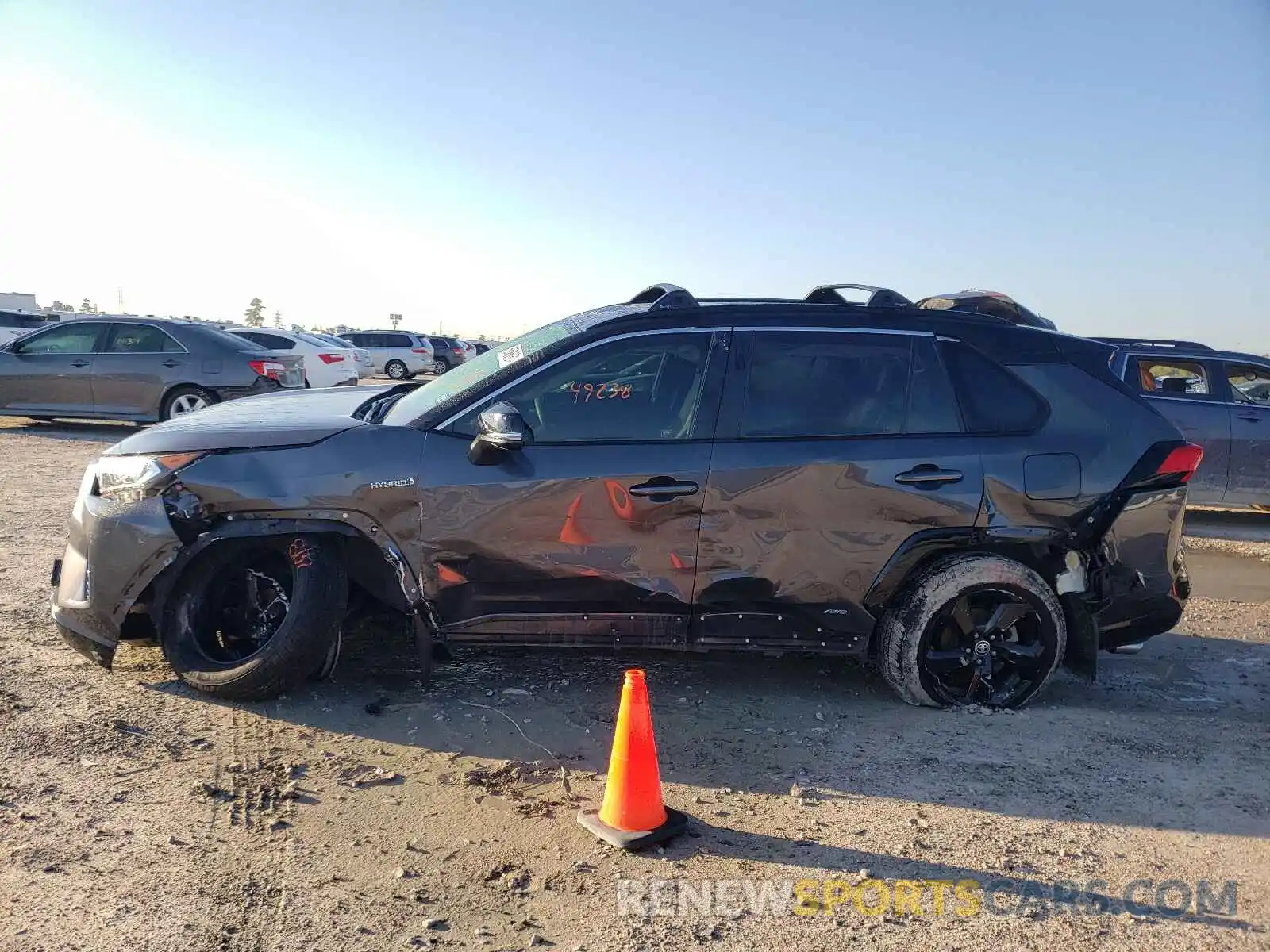 9 Photograph of a damaged car JTMEWRFV2LJ037531 TOYOTA RAV4 2020