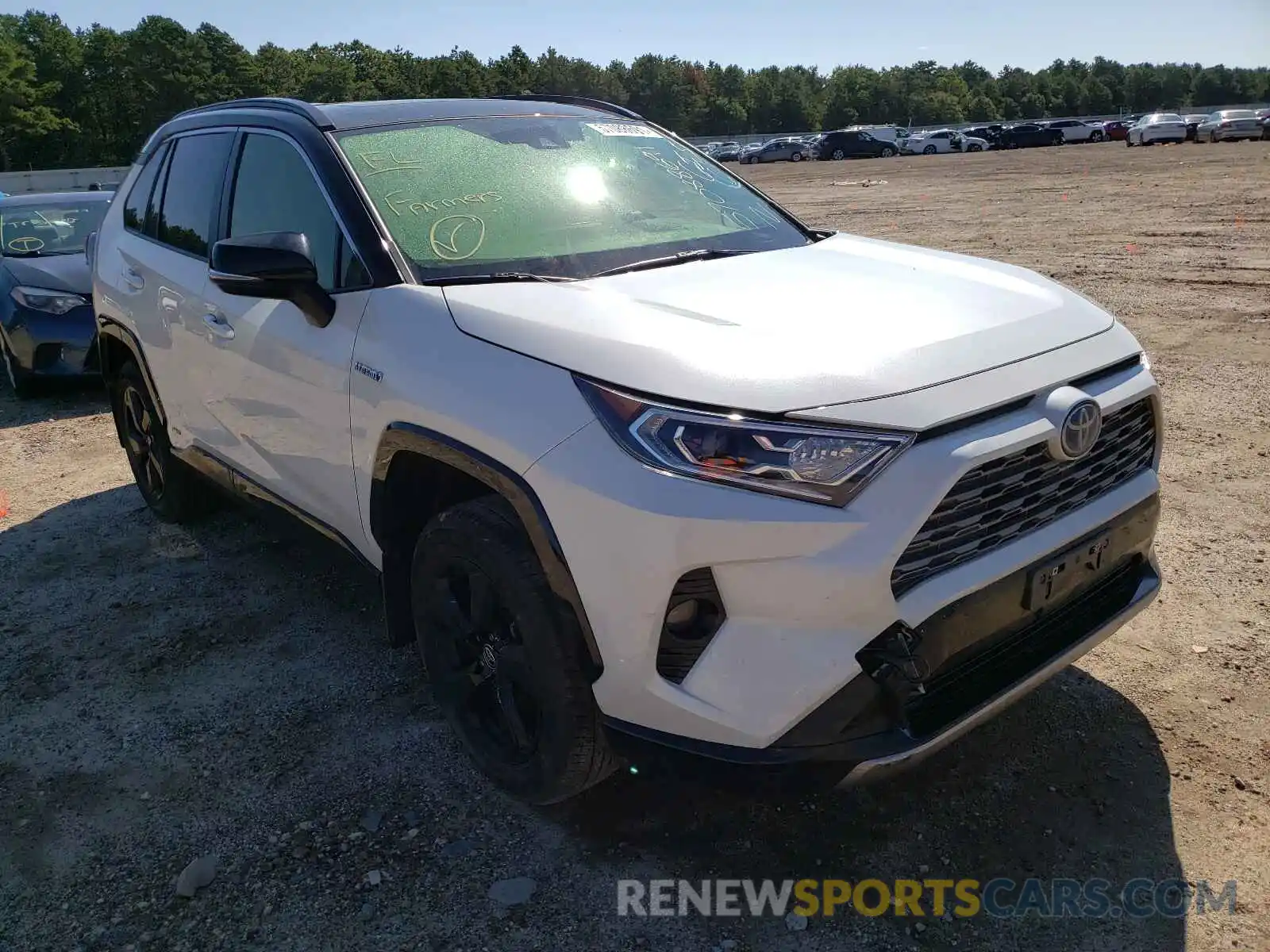 1 Photograph of a damaged car JTMEWRFV2LJ041692 TOYOTA RAV4 2020