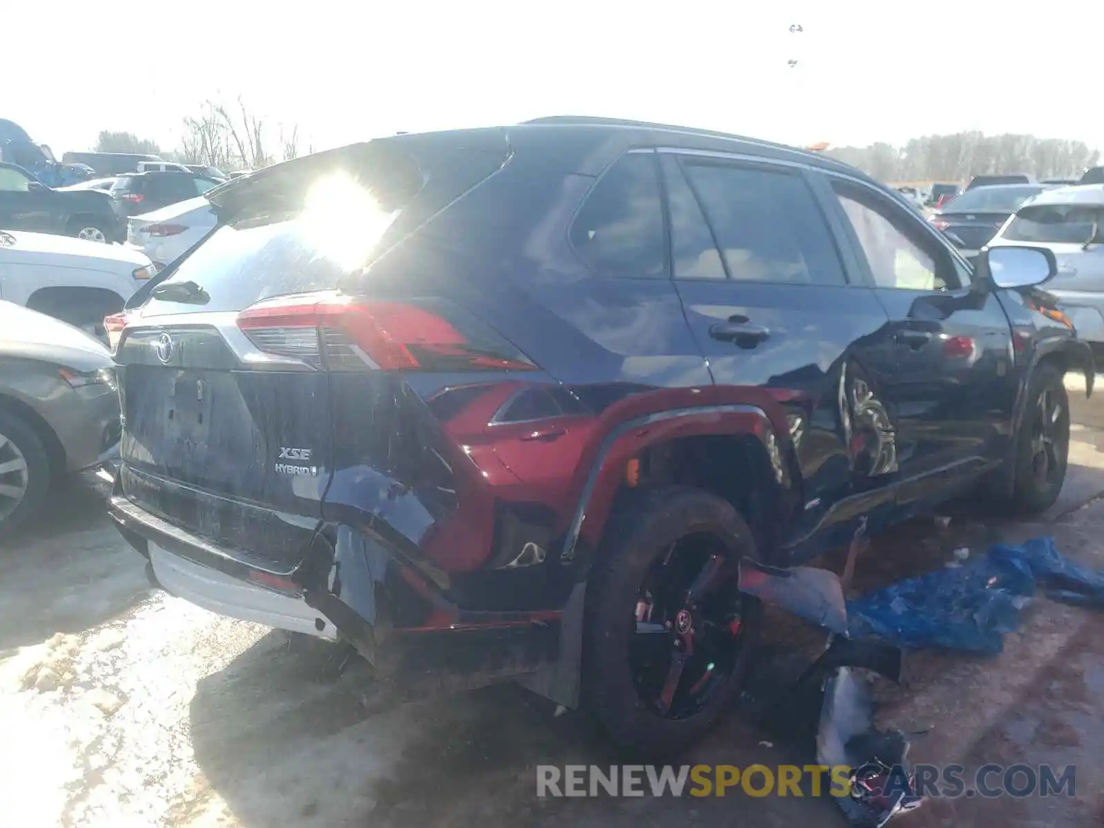 4 Photograph of a damaged car JTMEWRFV2LJ043295 TOYOTA RAV4 2020