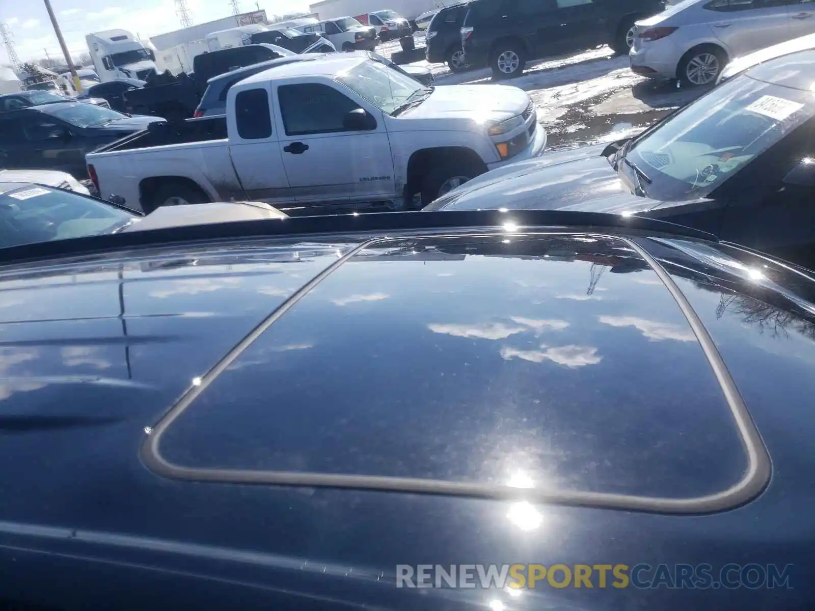 9 Photograph of a damaged car JTMEWRFV2LJ043295 TOYOTA RAV4 2020