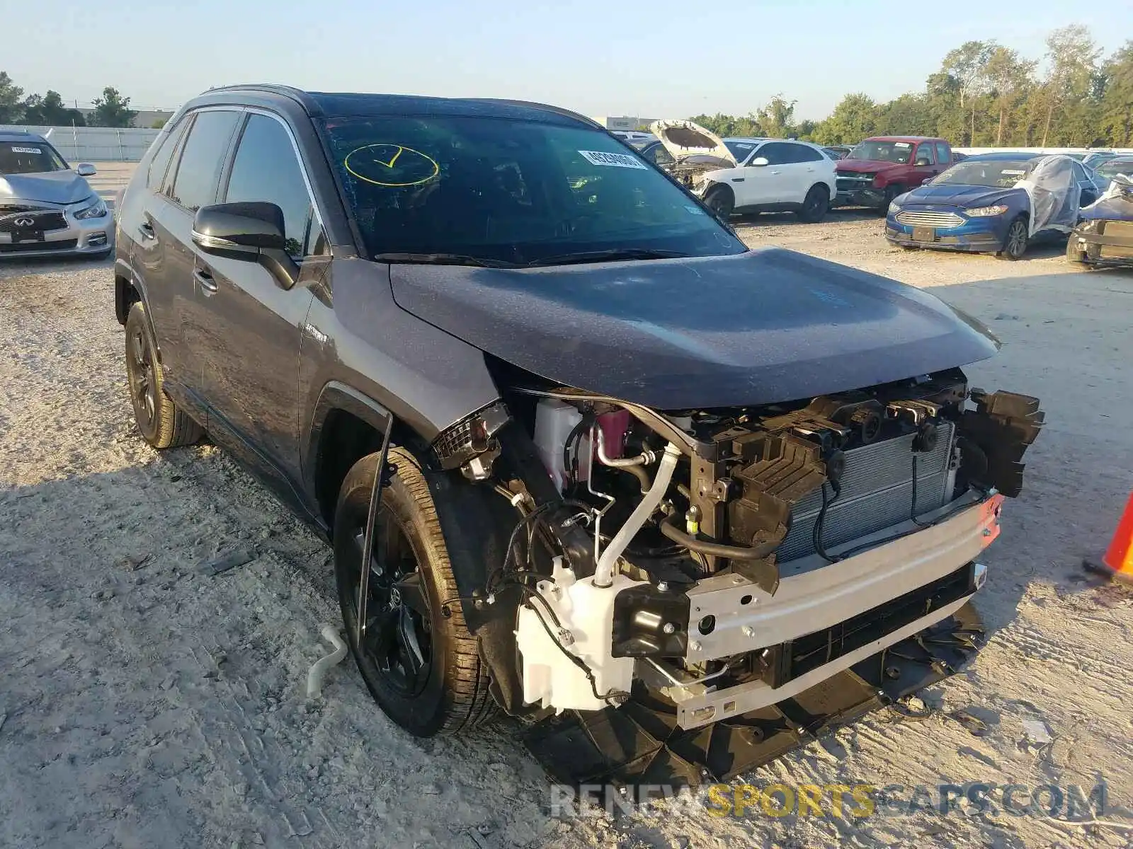 1 Photograph of a damaged car JTMEWRFV2LJ048593 TOYOTA RAV4 2020