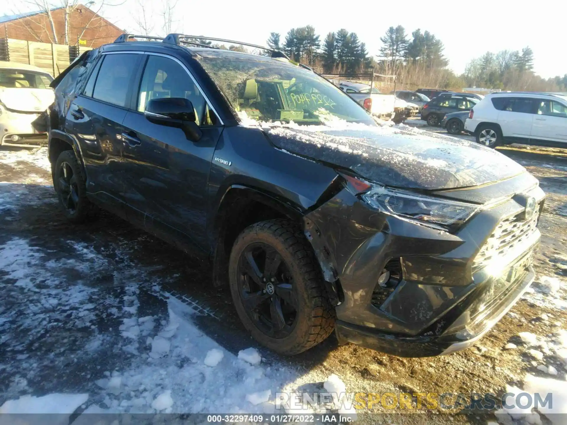 1 Photograph of a damaged car JTMEWRFV3LD529449 TOYOTA RAV4 2020