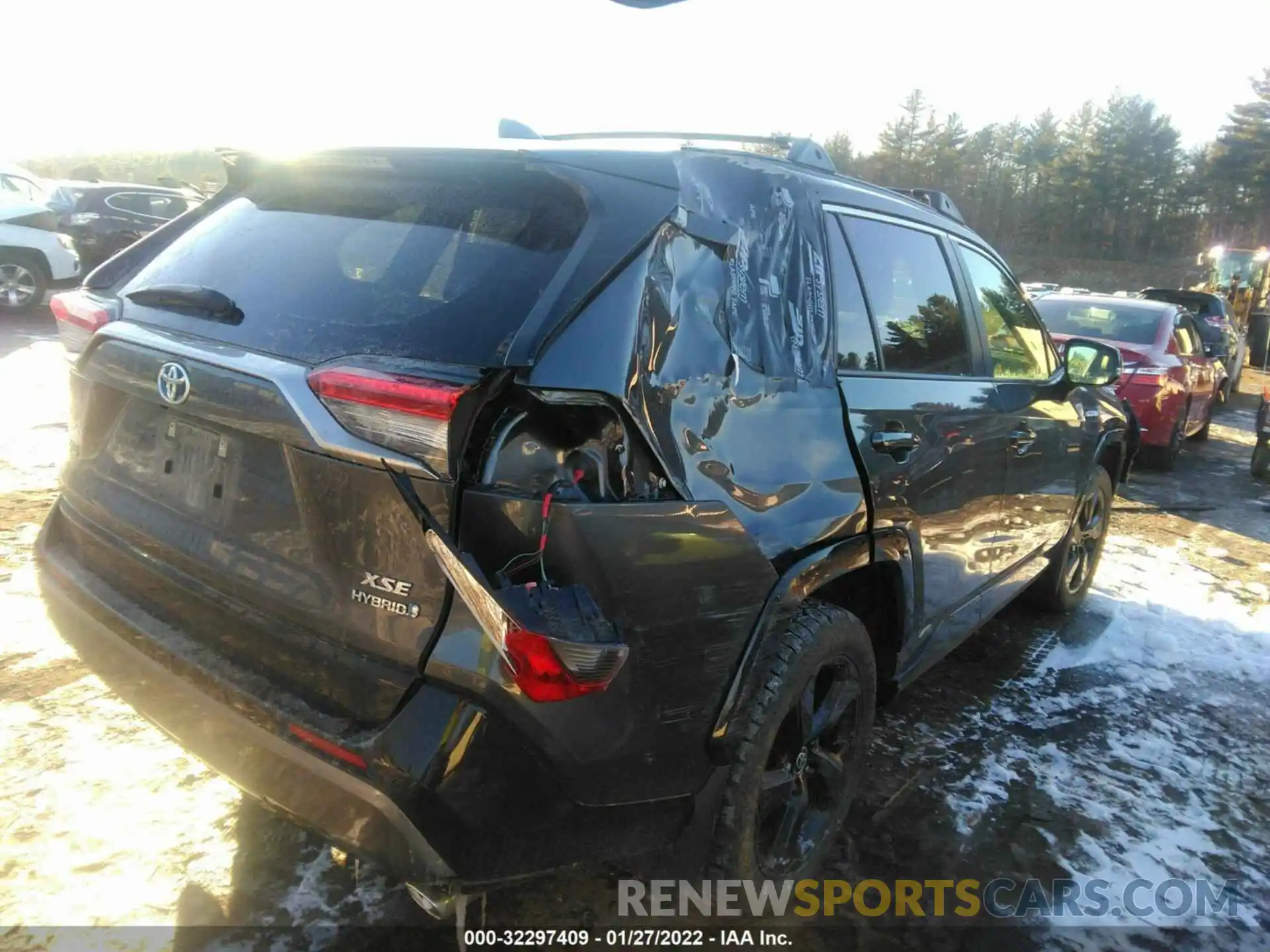 6 Photograph of a damaged car JTMEWRFV3LD529449 TOYOTA RAV4 2020