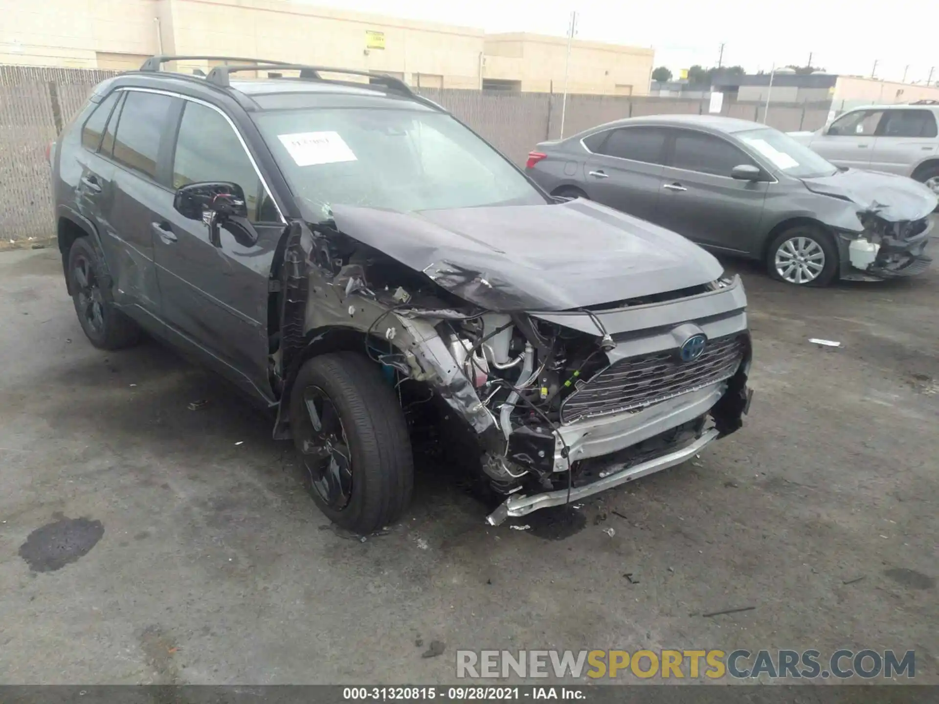 6 Photograph of a damaged car JTMEWRFV3LD533257 TOYOTA RAV4 2020