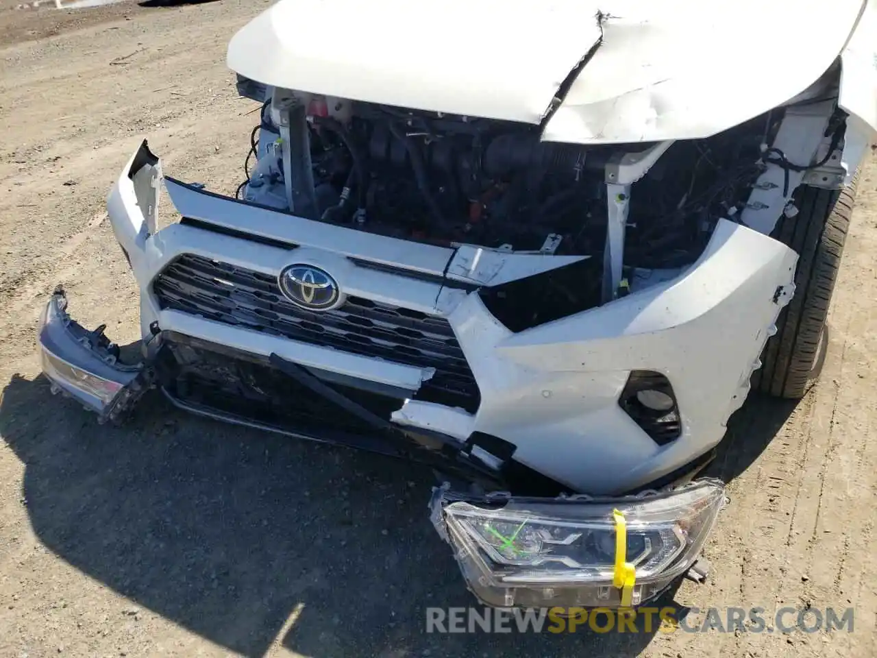 9 Photograph of a damaged car JTMEWRFV3LD538863 TOYOTA RAV4 2020