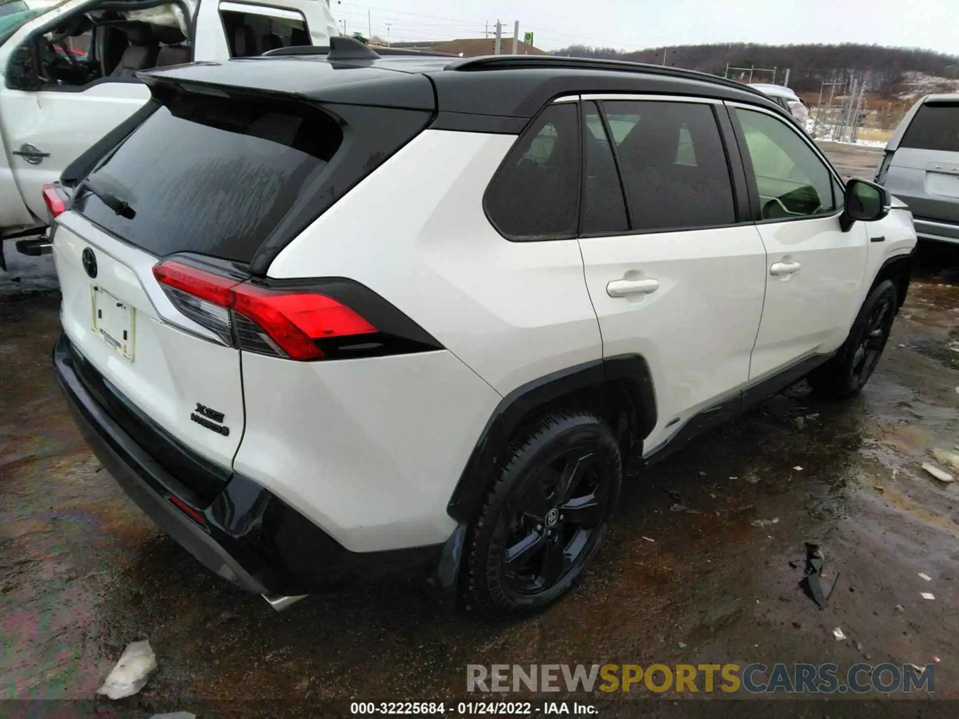 4 Photograph of a damaged car JTMEWRFV3LJ029616 TOYOTA RAV4 2020