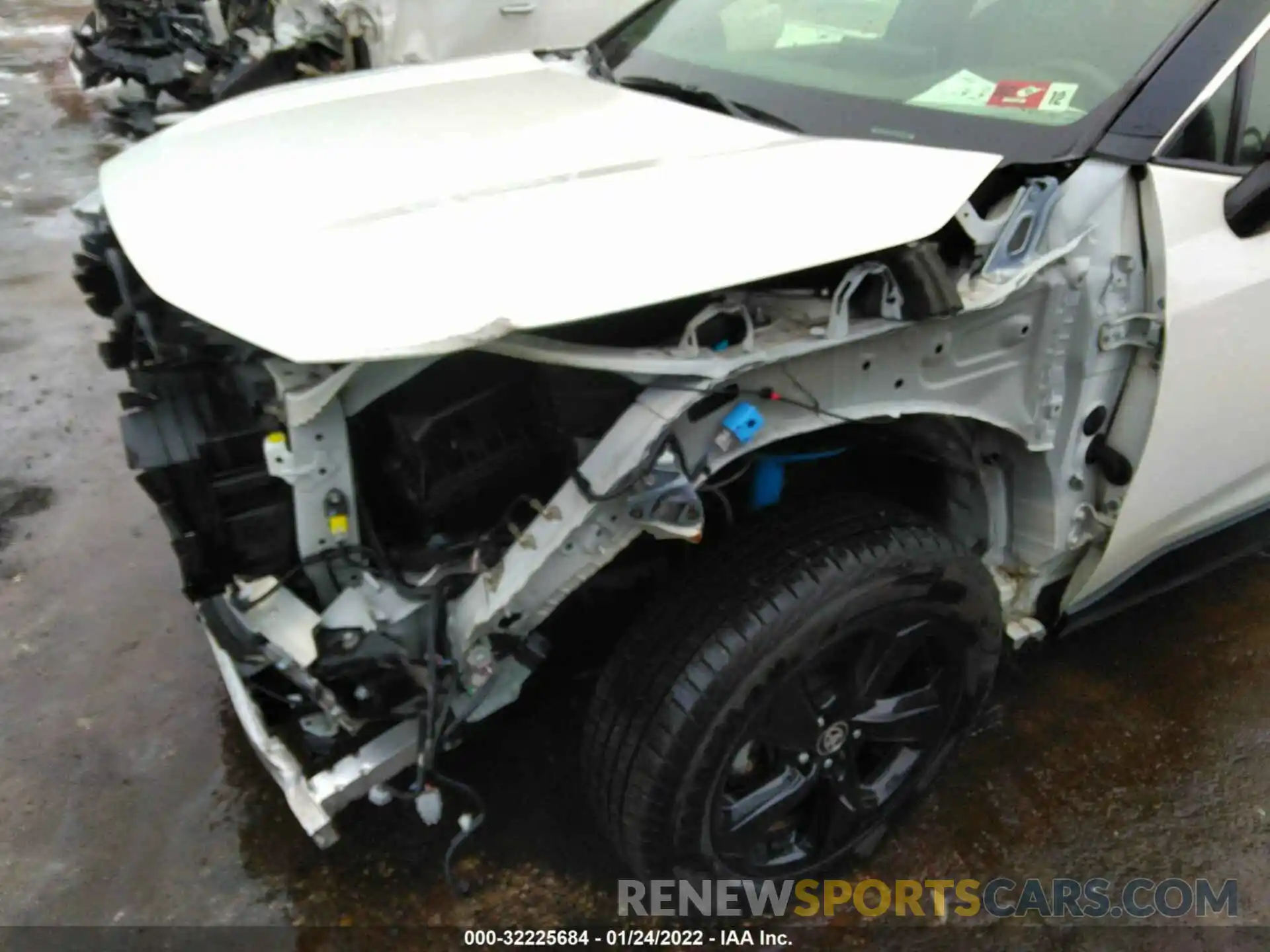 6 Photograph of a damaged car JTMEWRFV3LJ029616 TOYOTA RAV4 2020