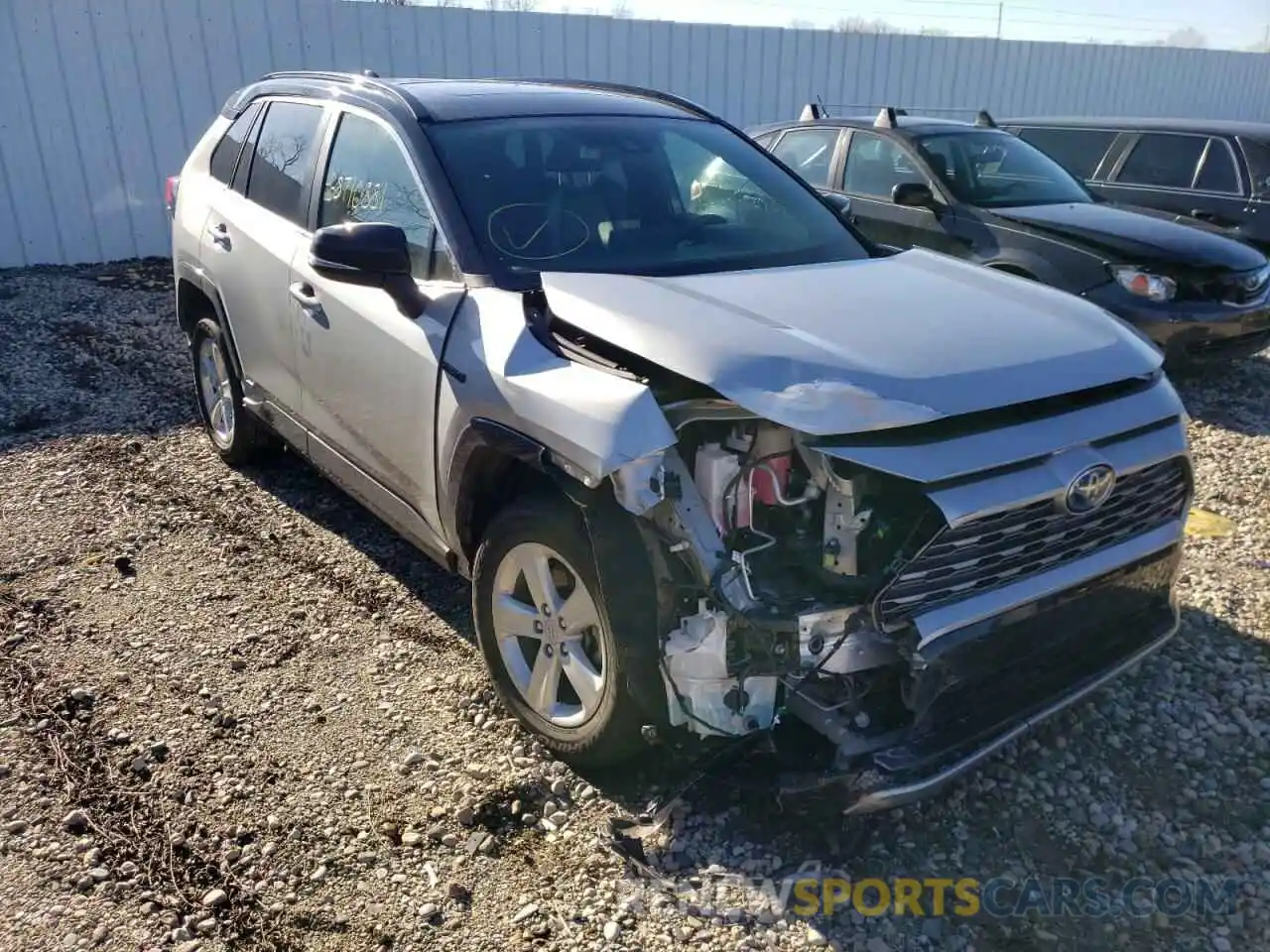 1 Photograph of a damaged car JTMEWRFV3LJ032533 TOYOTA RAV4 2020