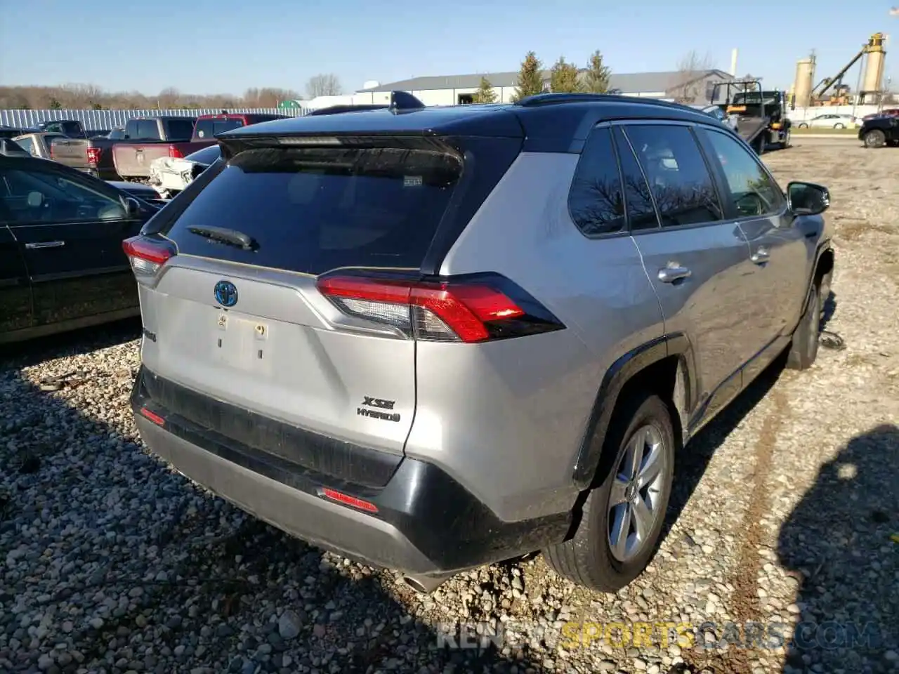 4 Photograph of a damaged car JTMEWRFV3LJ032533 TOYOTA RAV4 2020