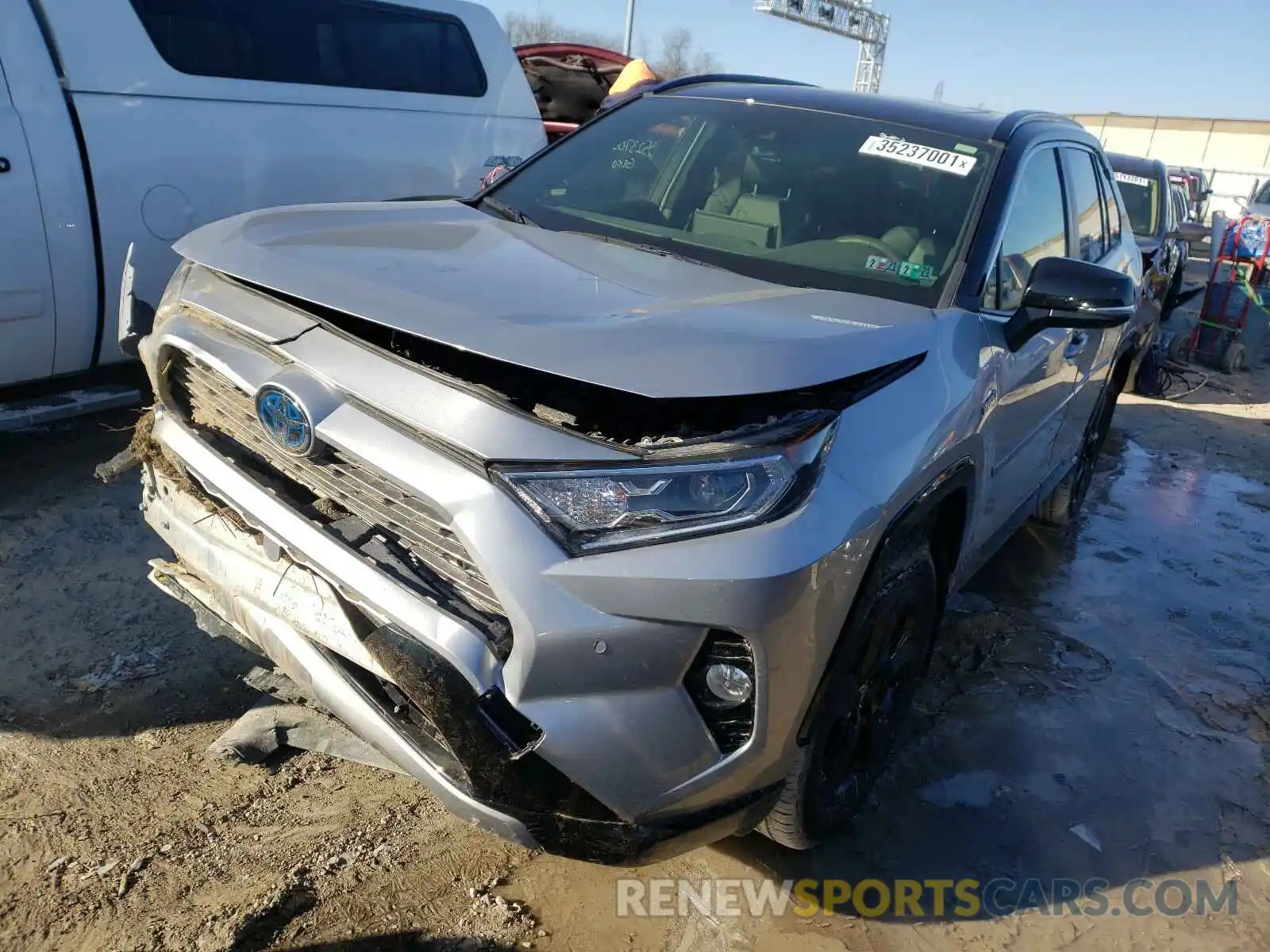 2 Photograph of a damaged car JTMEWRFV3LJ034170 TOYOTA RAV4 2020