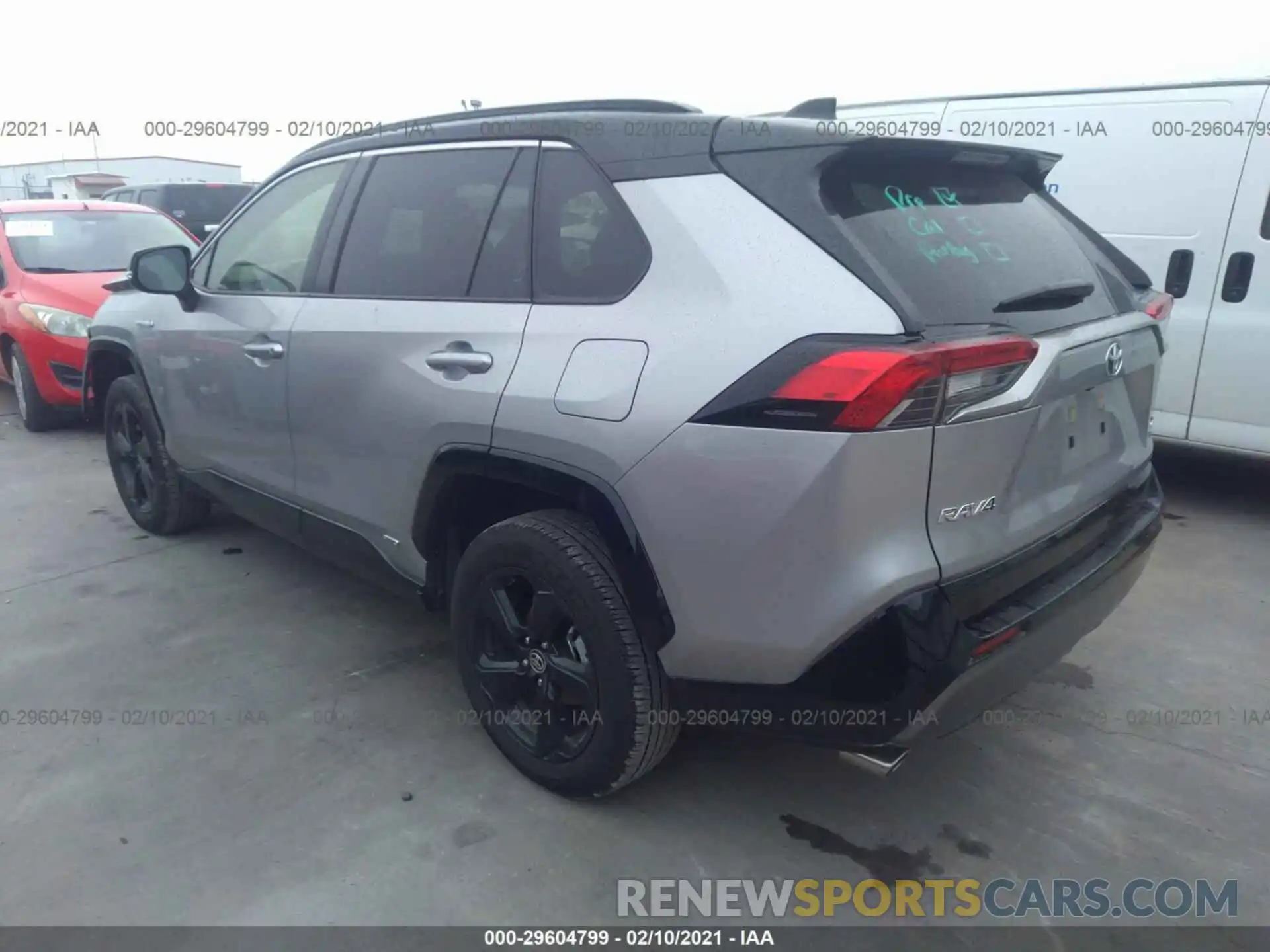 3 Фотография поврежденного автомобиля JTMEWRFV3LJ036520 TOYOTA RAV4 2020