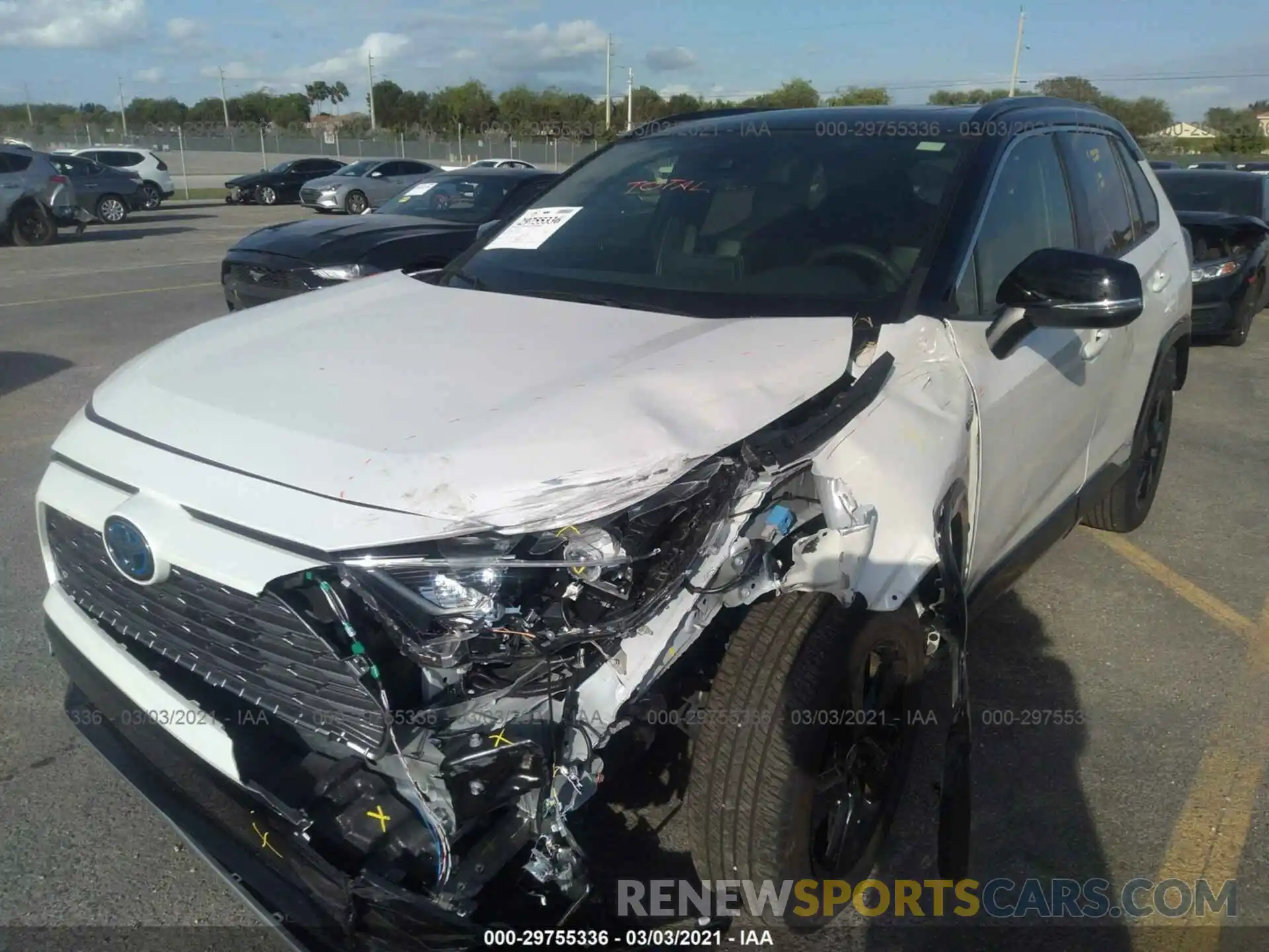 6 Photograph of a damaged car JTMEWRFV3LJ038543 TOYOTA RAV4 2020