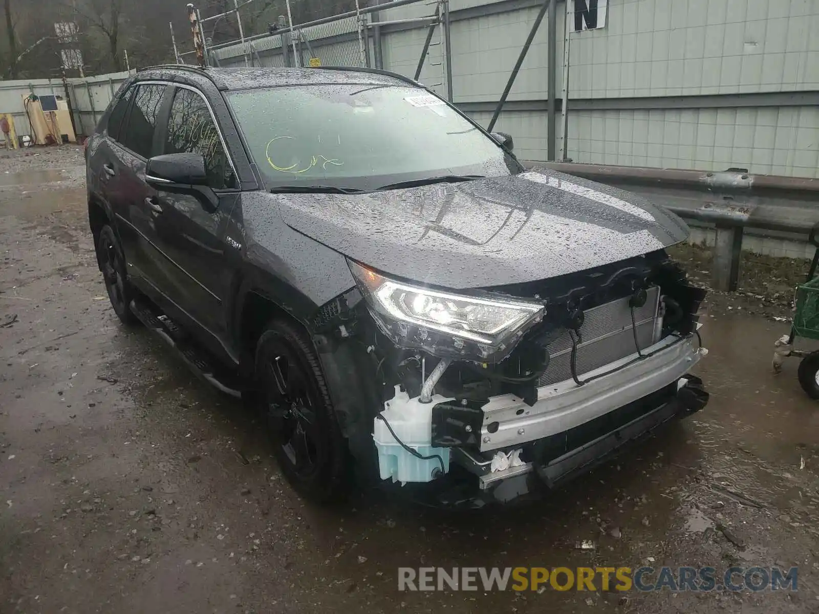 1 Photograph of a damaged car JTMEWRFV3LJ039157 TOYOTA RAV4 2020