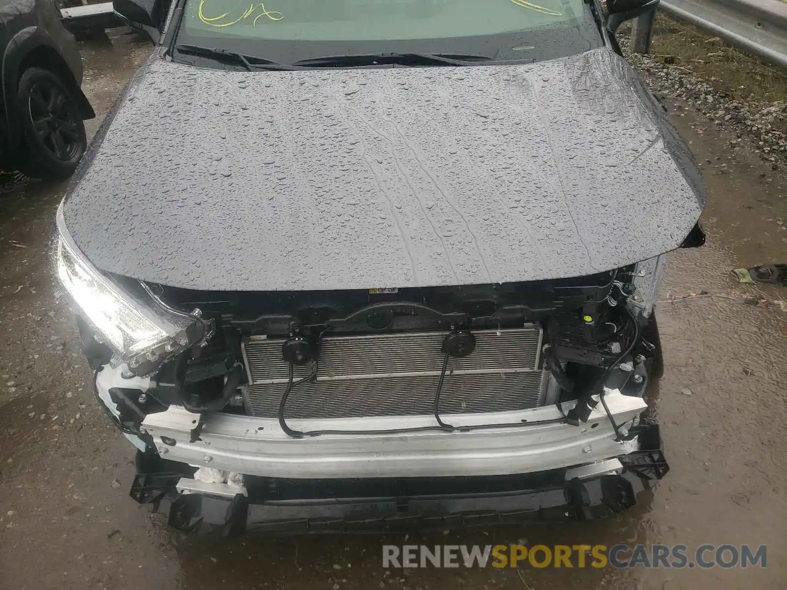 7 Photograph of a damaged car JTMEWRFV3LJ039157 TOYOTA RAV4 2020