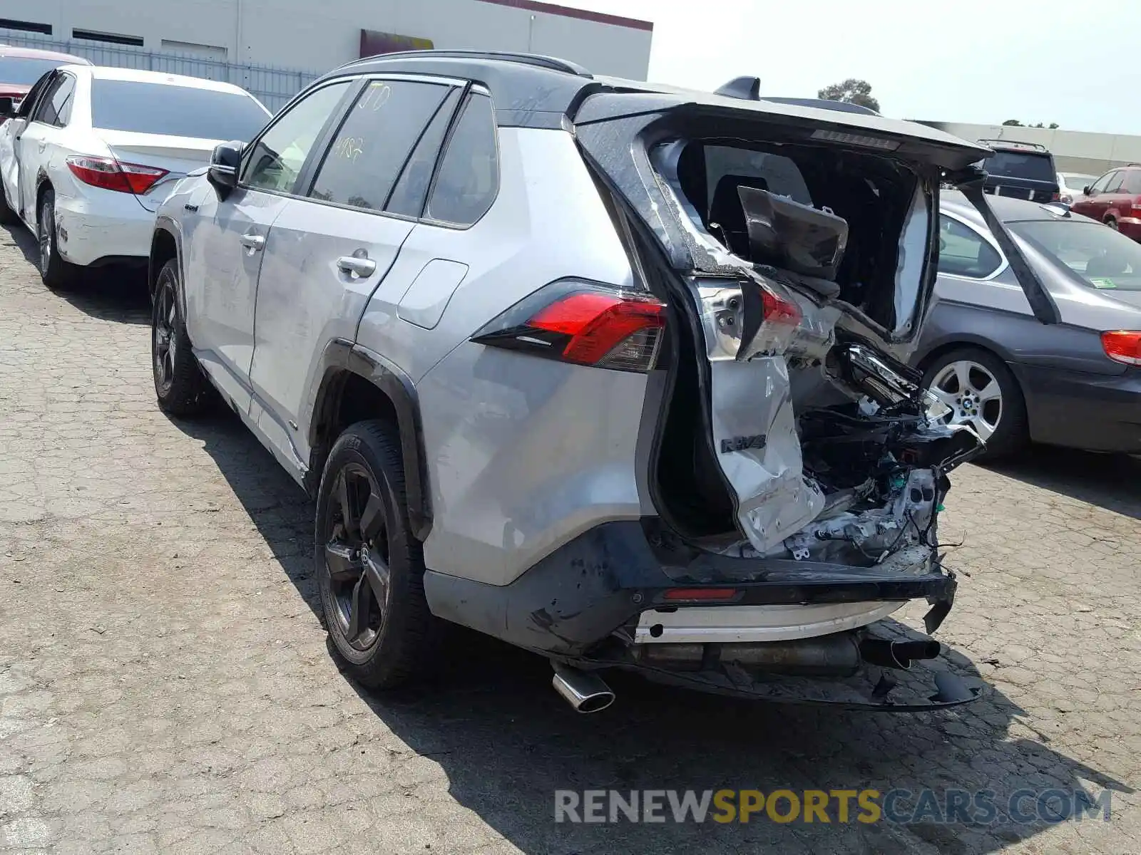 3 Photograph of a damaged car JTMEWRFV3LJ040485 TOYOTA RAV4 2020