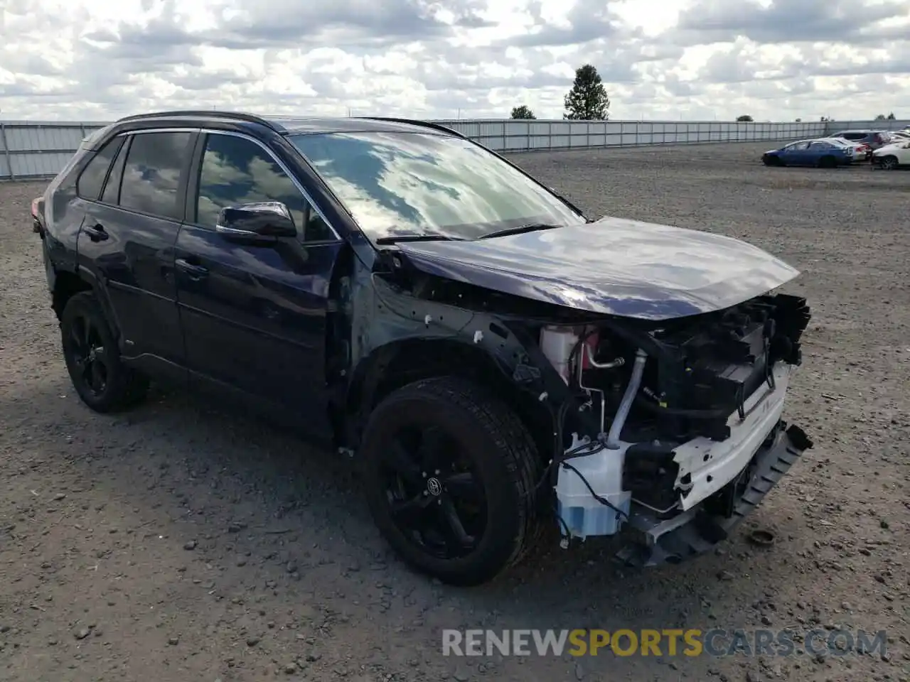 1 Photograph of a damaged car JTMEWRFV3LJ042883 TOYOTA RAV4 2020