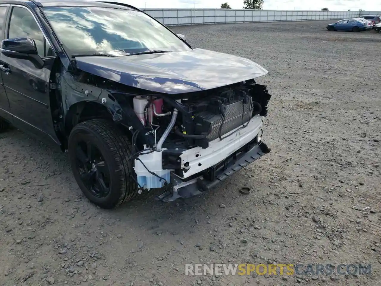 9 Photograph of a damaged car JTMEWRFV3LJ042883 TOYOTA RAV4 2020