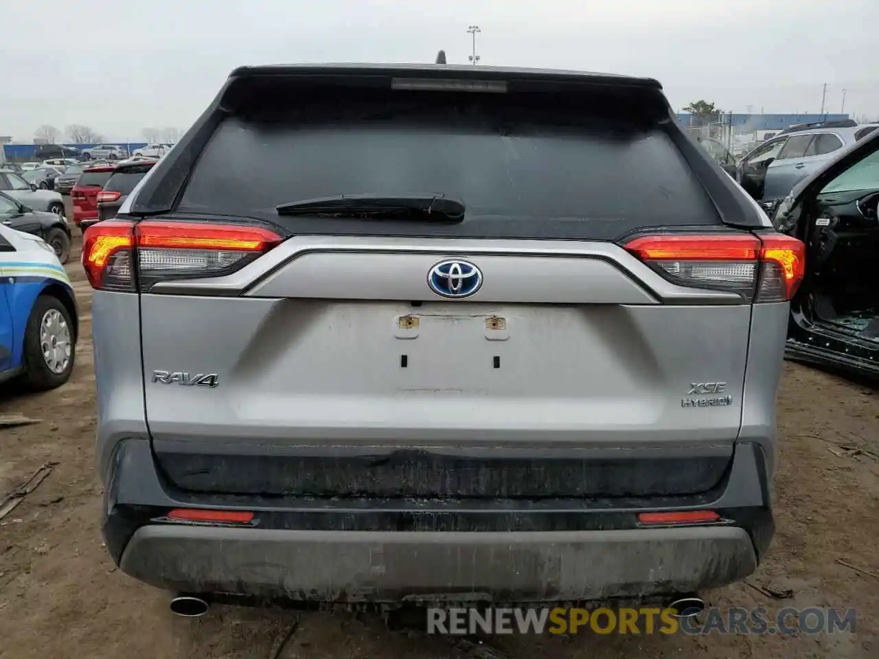 6 Photograph of a damaged car JTMEWRFV3LJ044374 TOYOTA RAV4 2020