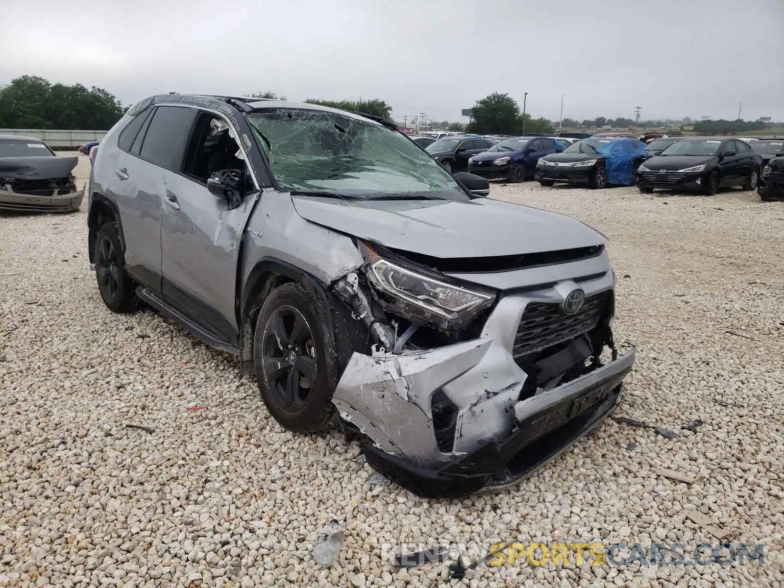 1 Photograph of a damaged car JTMEWRFV4LD525135 TOYOTA RAV4 2020