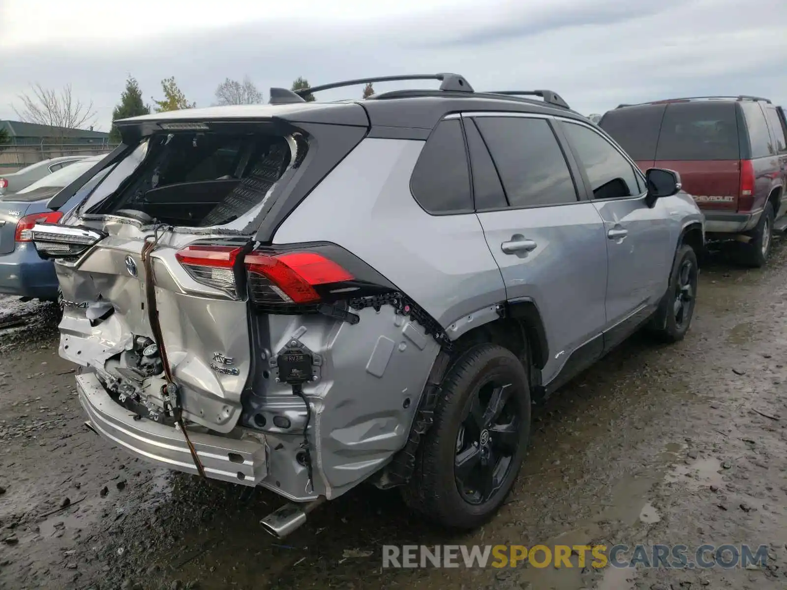 4 Photograph of a damaged car JTMEWRFV4LD540010 TOYOTA RAV4 2020