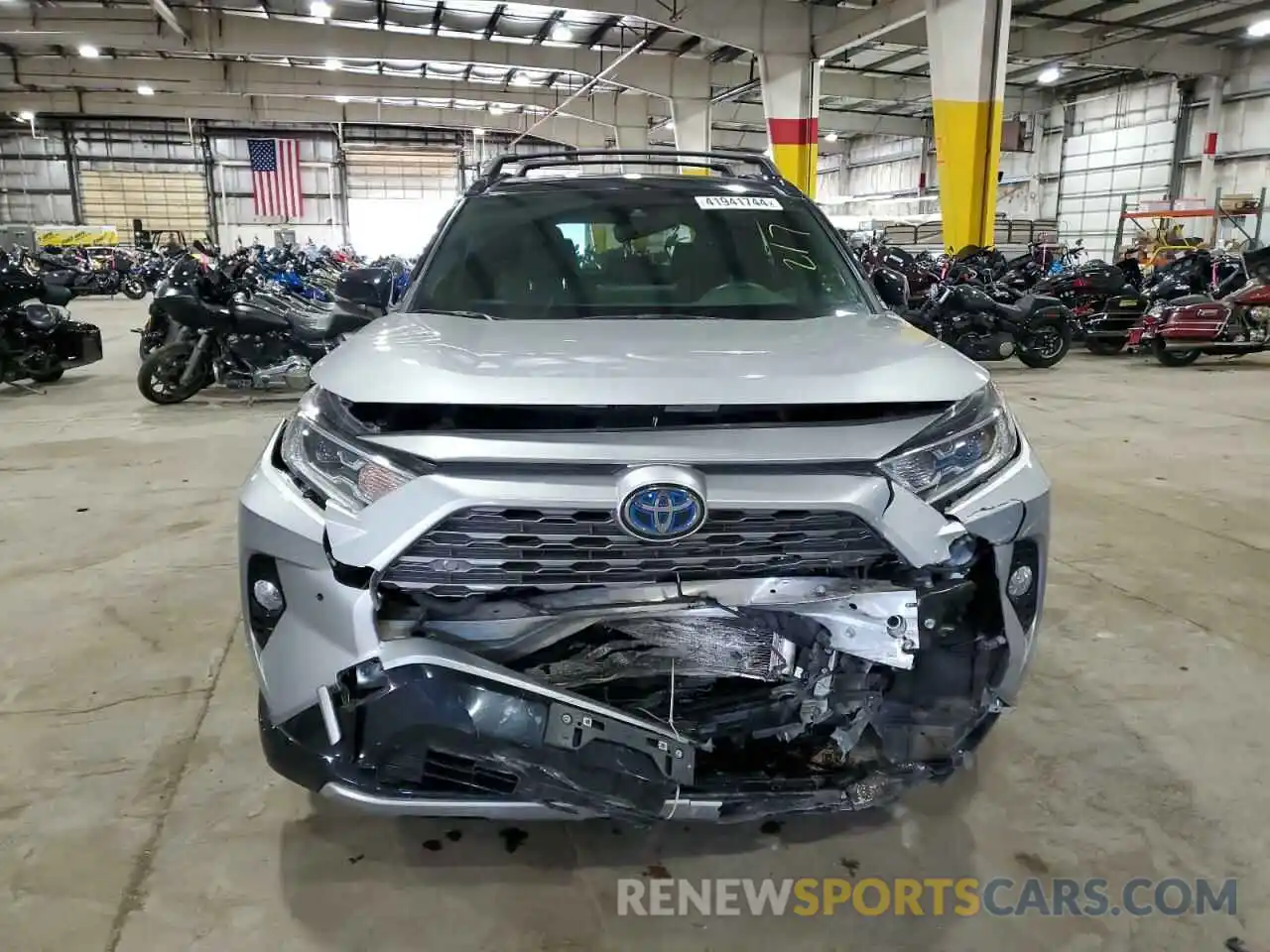 5 Photograph of a damaged car JTMEWRFV4LJ033481 TOYOTA RAV4 2020