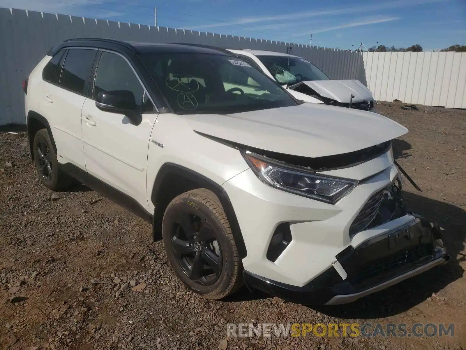 1 Photograph of a damaged car JTMEWRFV4LJ037031 TOYOTA RAV4 2020