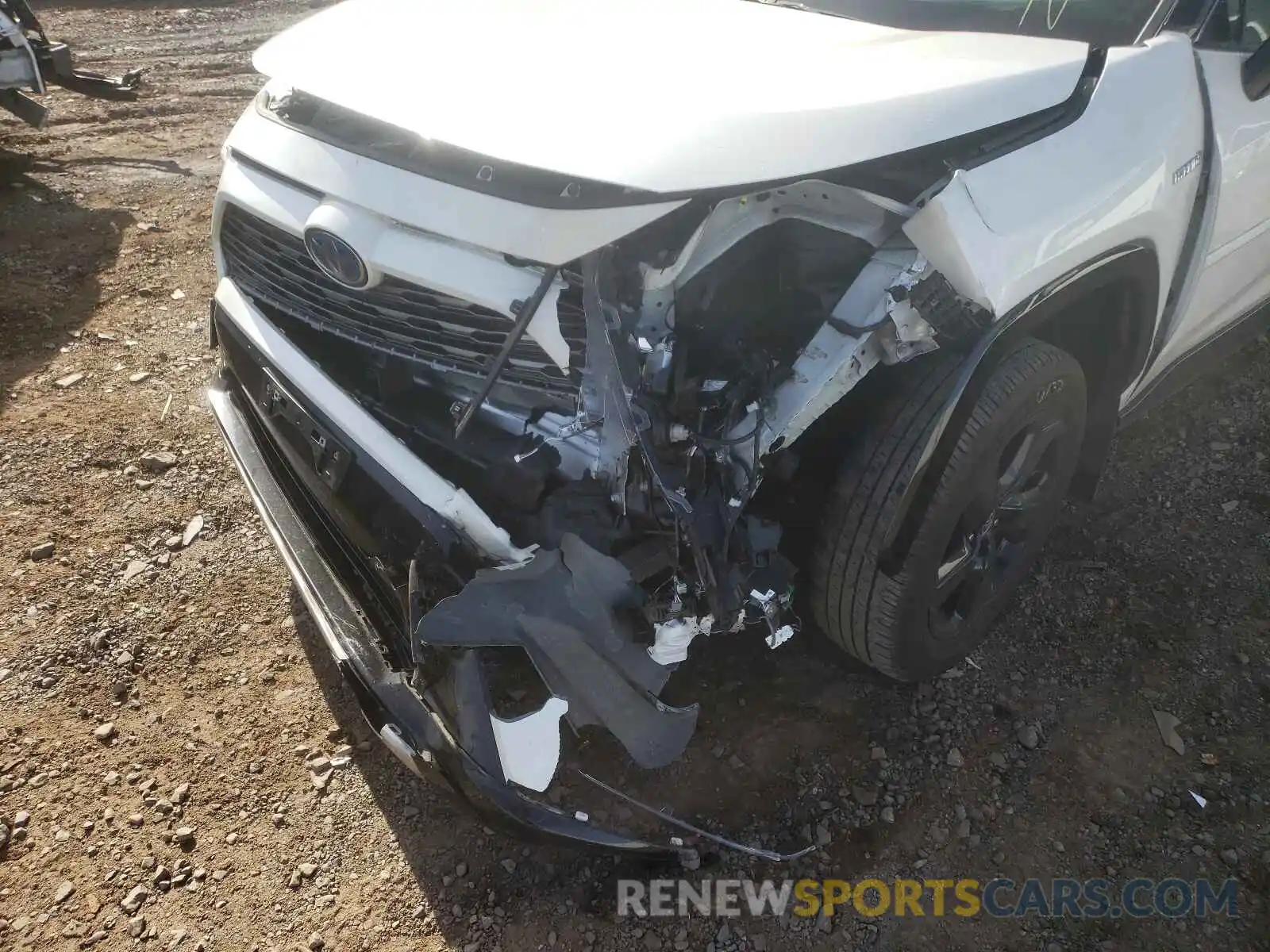 9 Photograph of a damaged car JTMEWRFV4LJ037031 TOYOTA RAV4 2020