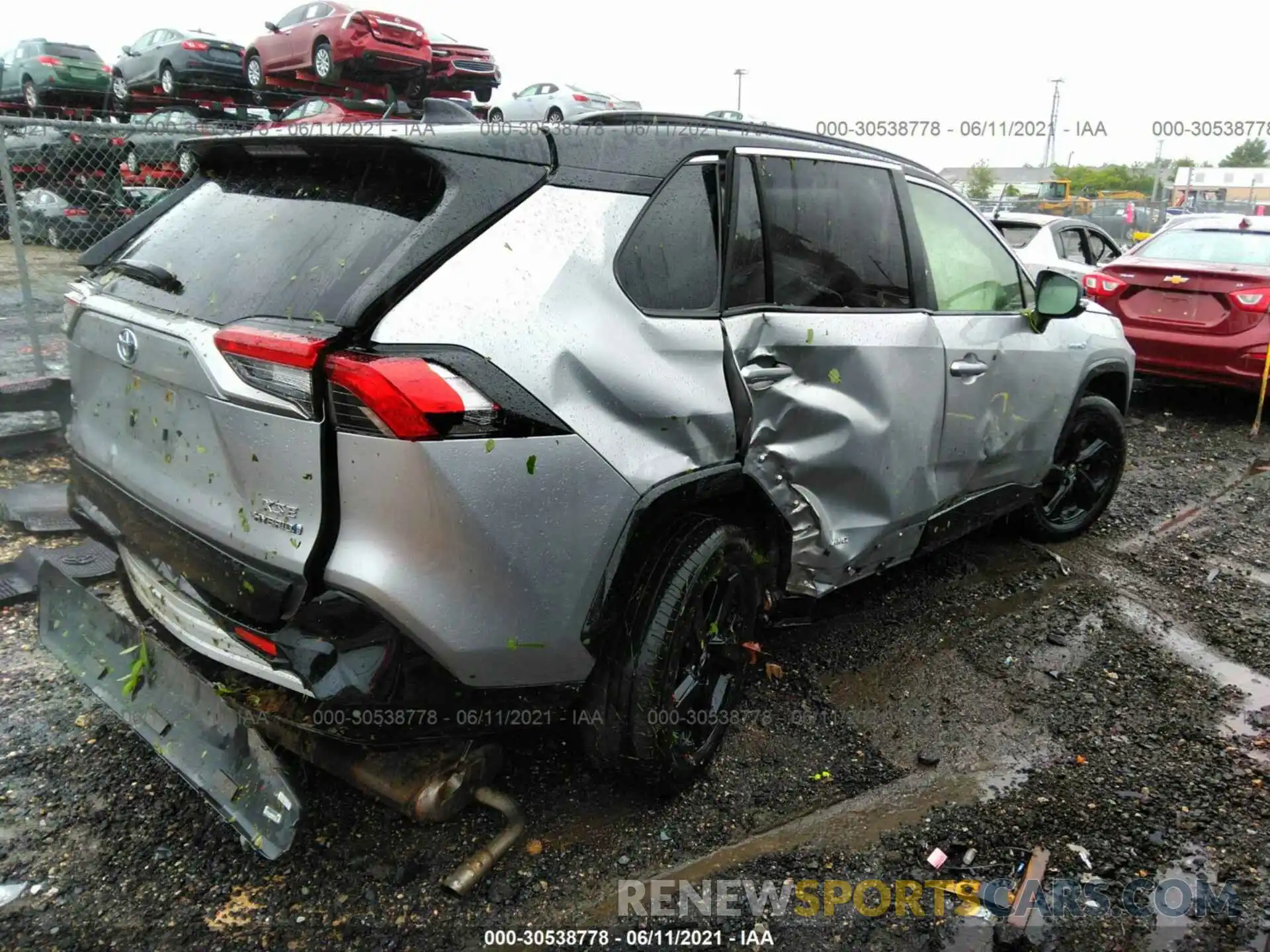 6 Photograph of a damaged car JTMEWRFV4LJ043024 TOYOTA RAV4 2020