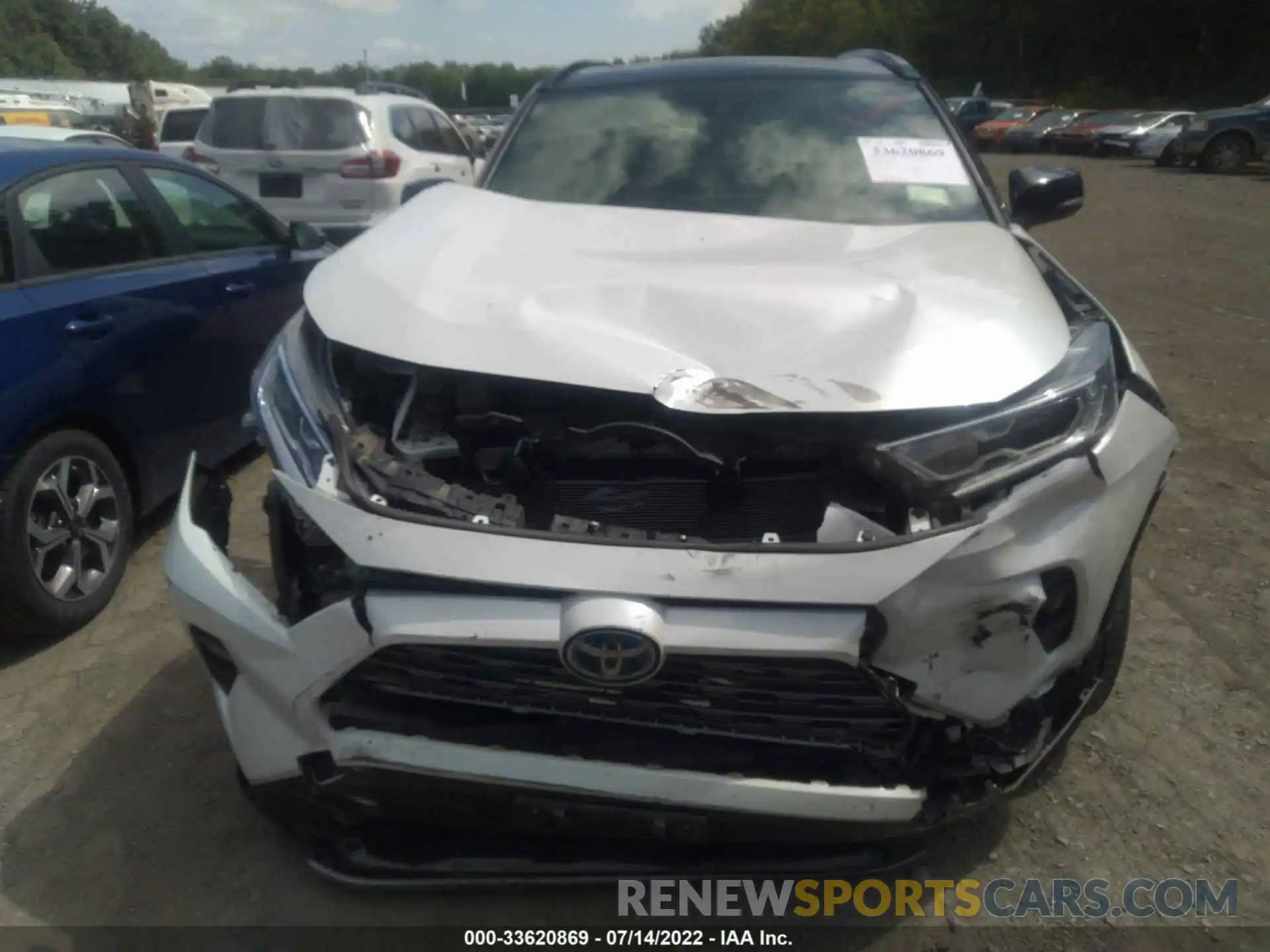 6 Photograph of a damaged car JTMEWRFV4LJ044707 TOYOTA RAV4 2020