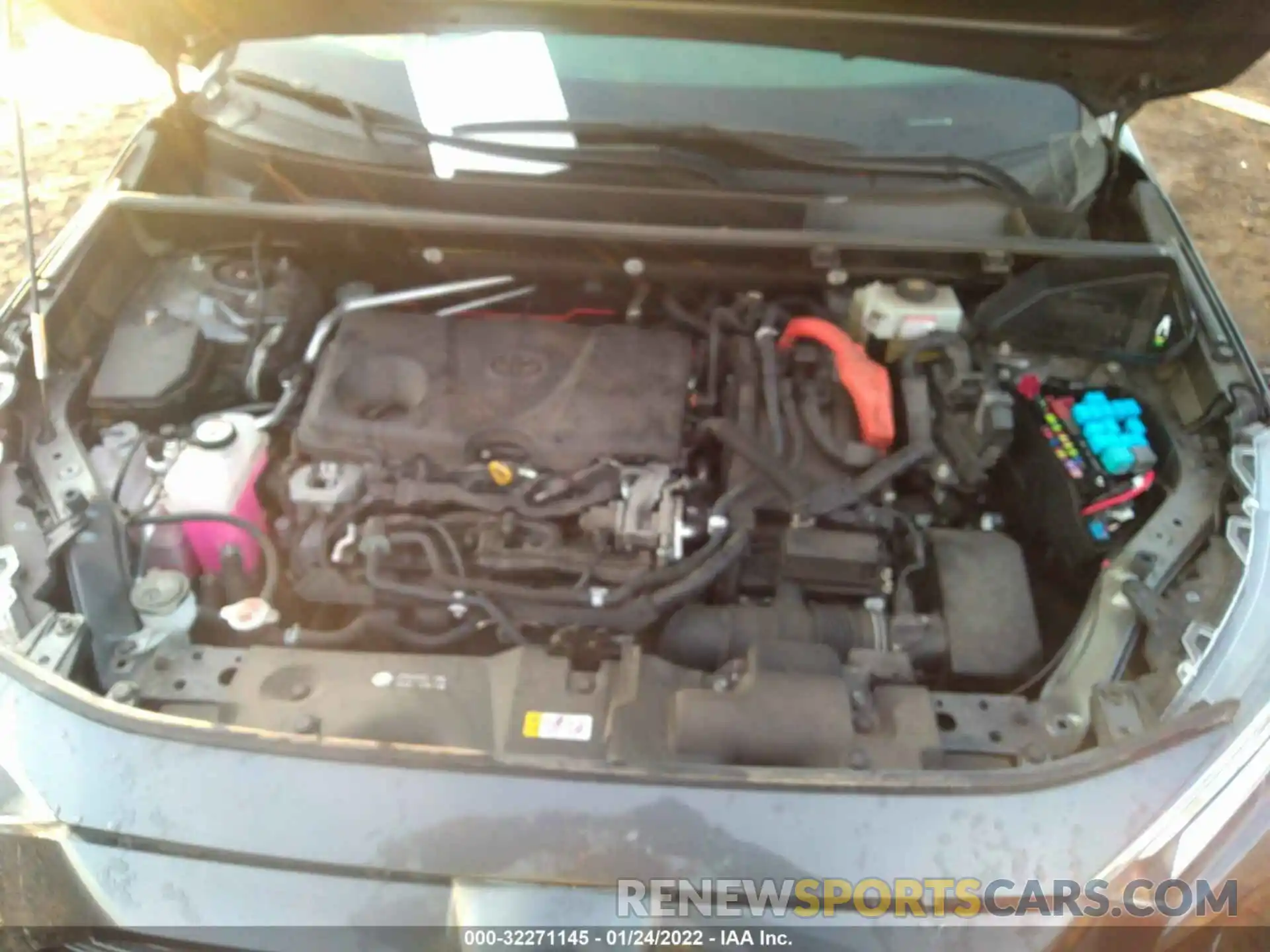 10 Photograph of a damaged car JTMEWRFV5LD527105 TOYOTA RAV4 2020