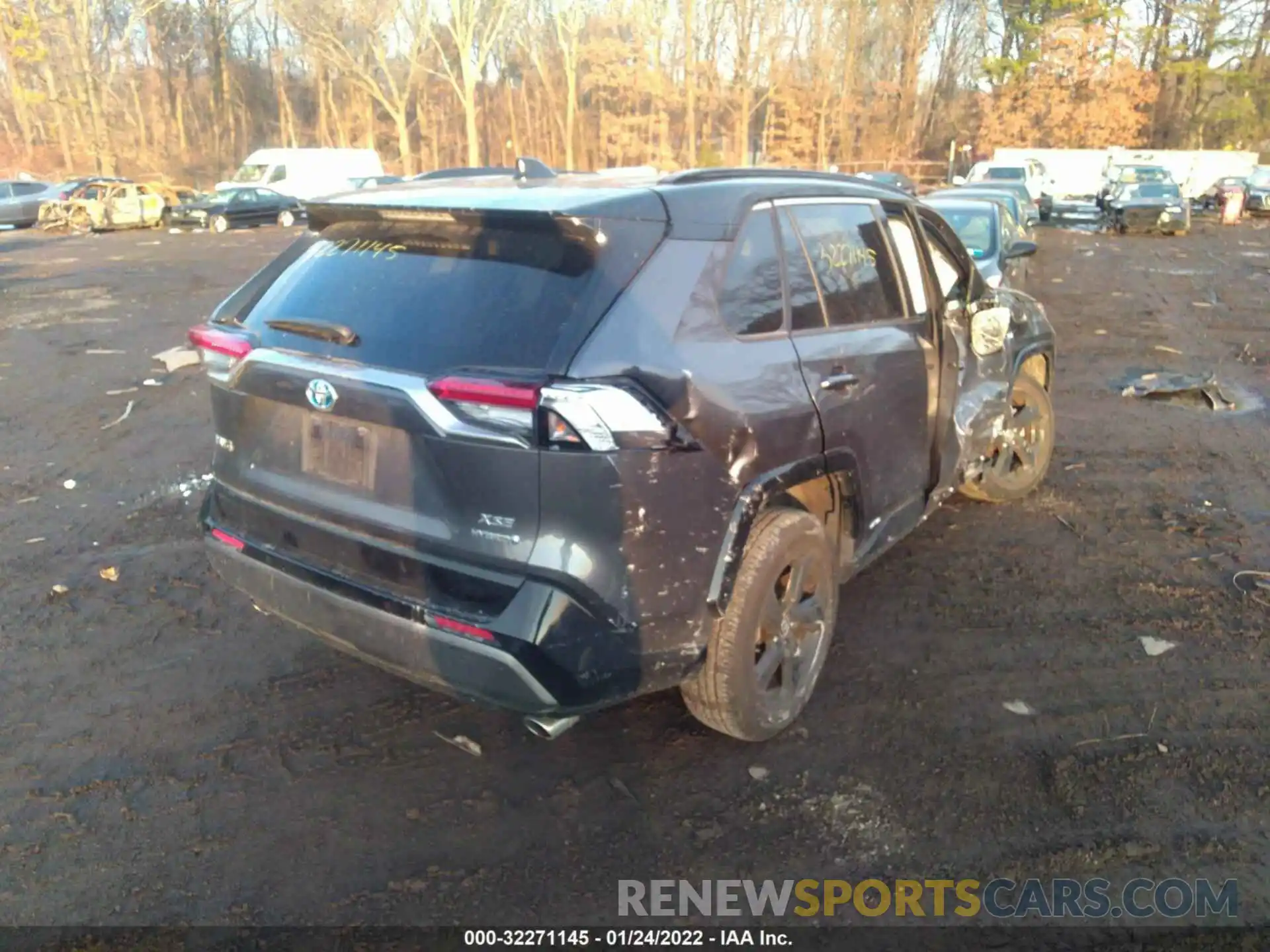 4 Photograph of a damaged car JTMEWRFV5LD527105 TOYOTA RAV4 2020