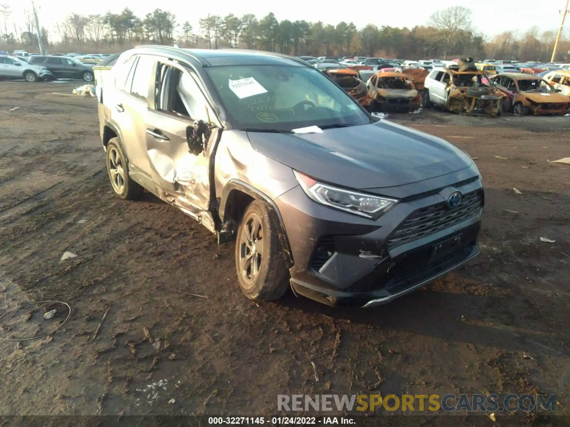 6 Photograph of a damaged car JTMEWRFV5LD527105 TOYOTA RAV4 2020