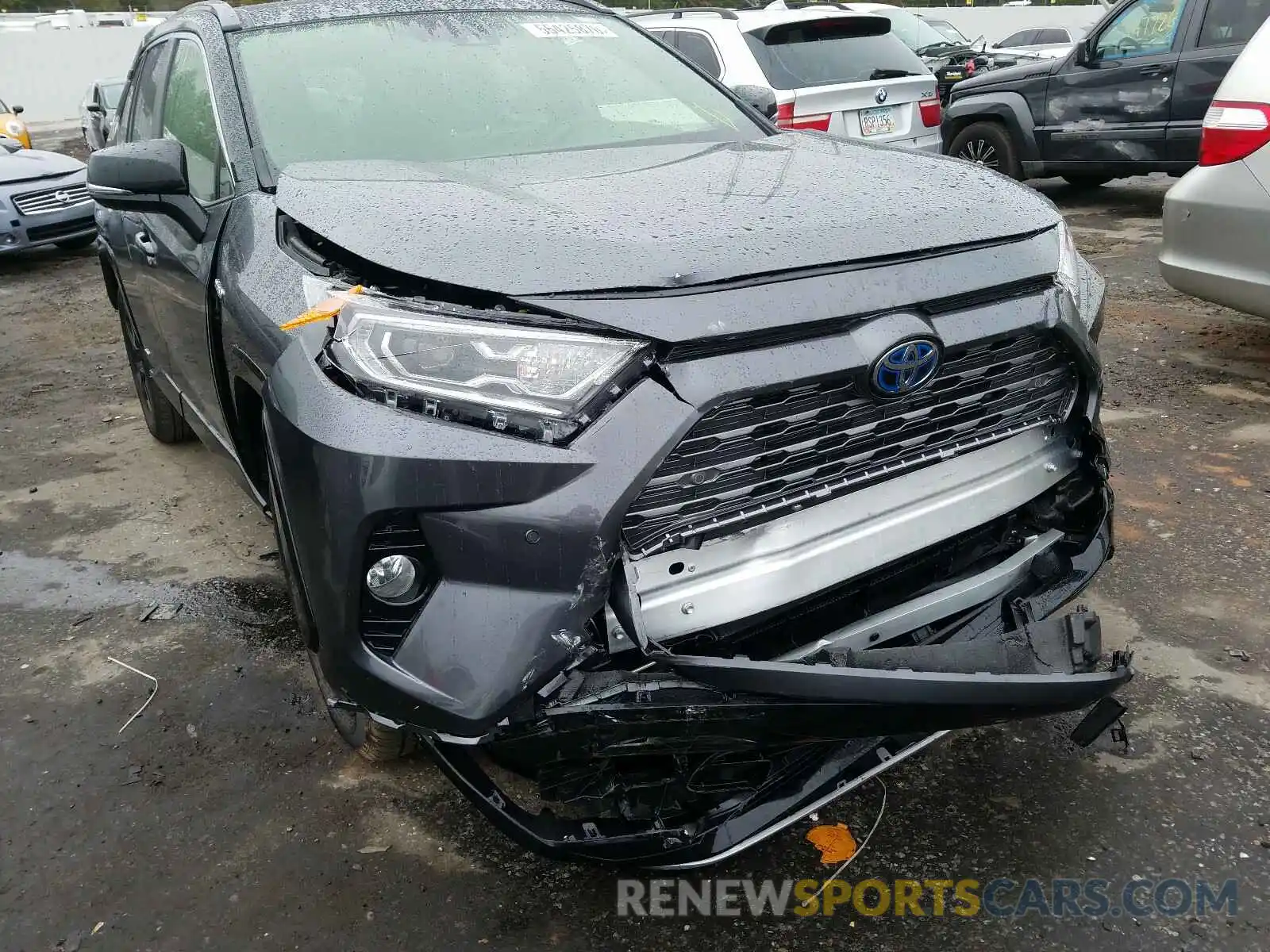 9 Photograph of a damaged car JTMEWRFV5LD532093 TOYOTA RAV4 2020