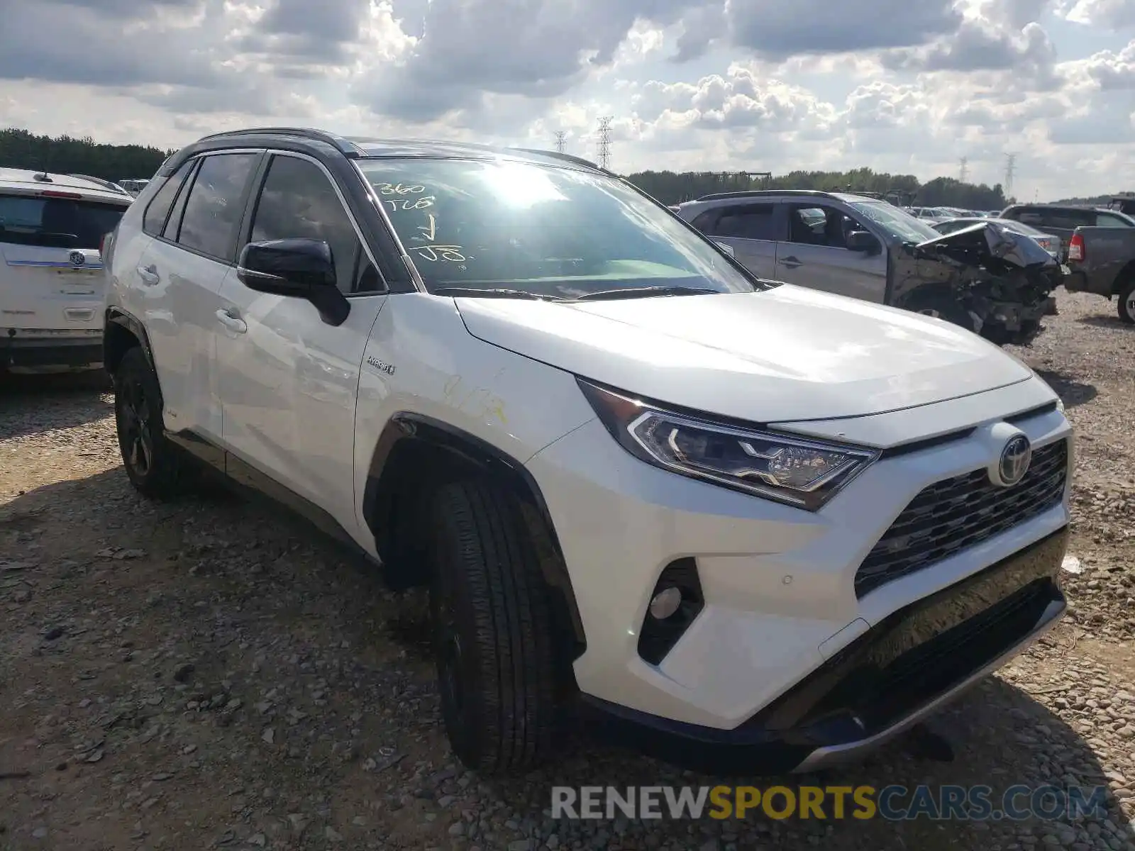 1 Photograph of a damaged car JTMEWRFV5LD544390 TOYOTA RAV4 2020