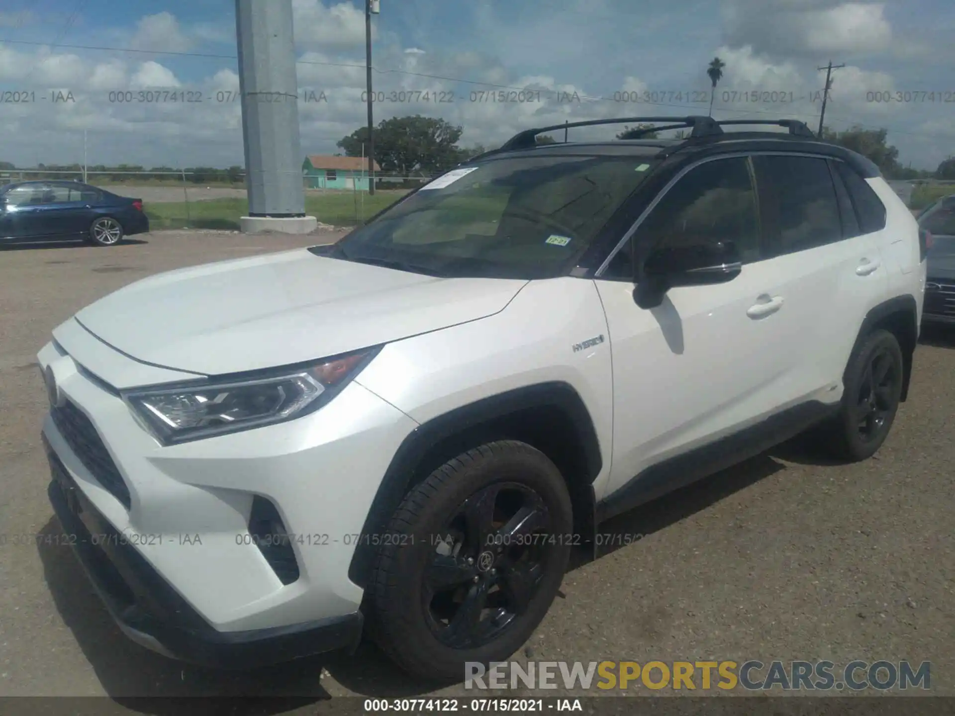 2 Photograph of a damaged car JTMEWRFV5LJ032193 TOYOTA RAV4 2020