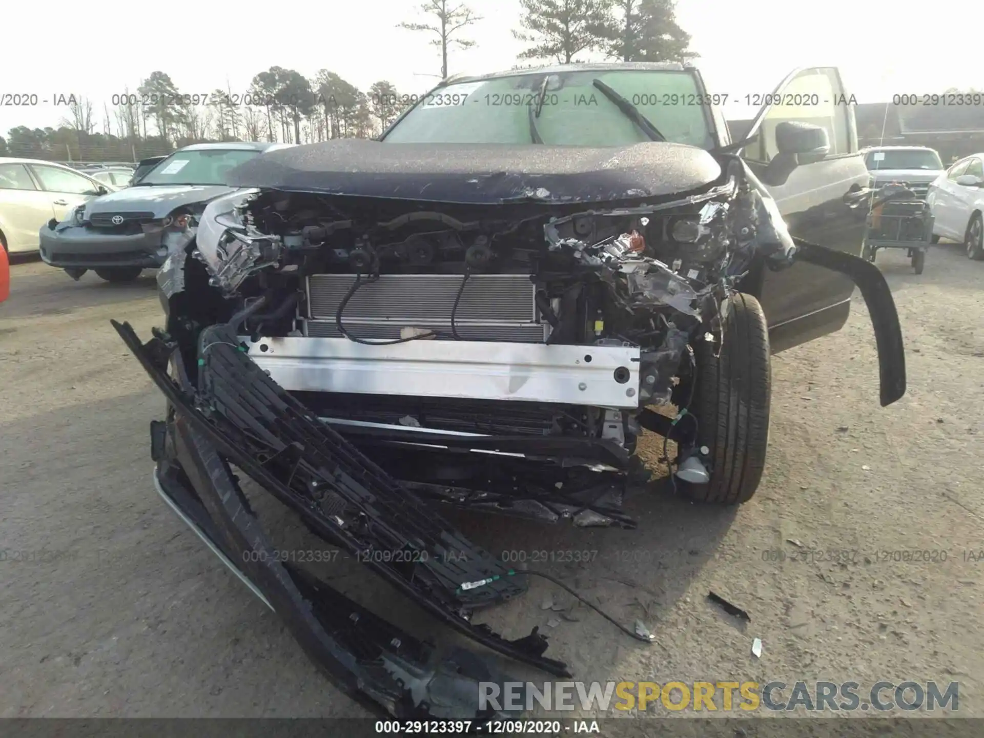 6 Photograph of a damaged car JTMEWRFV5LJ047826 TOYOTA RAV4 2020