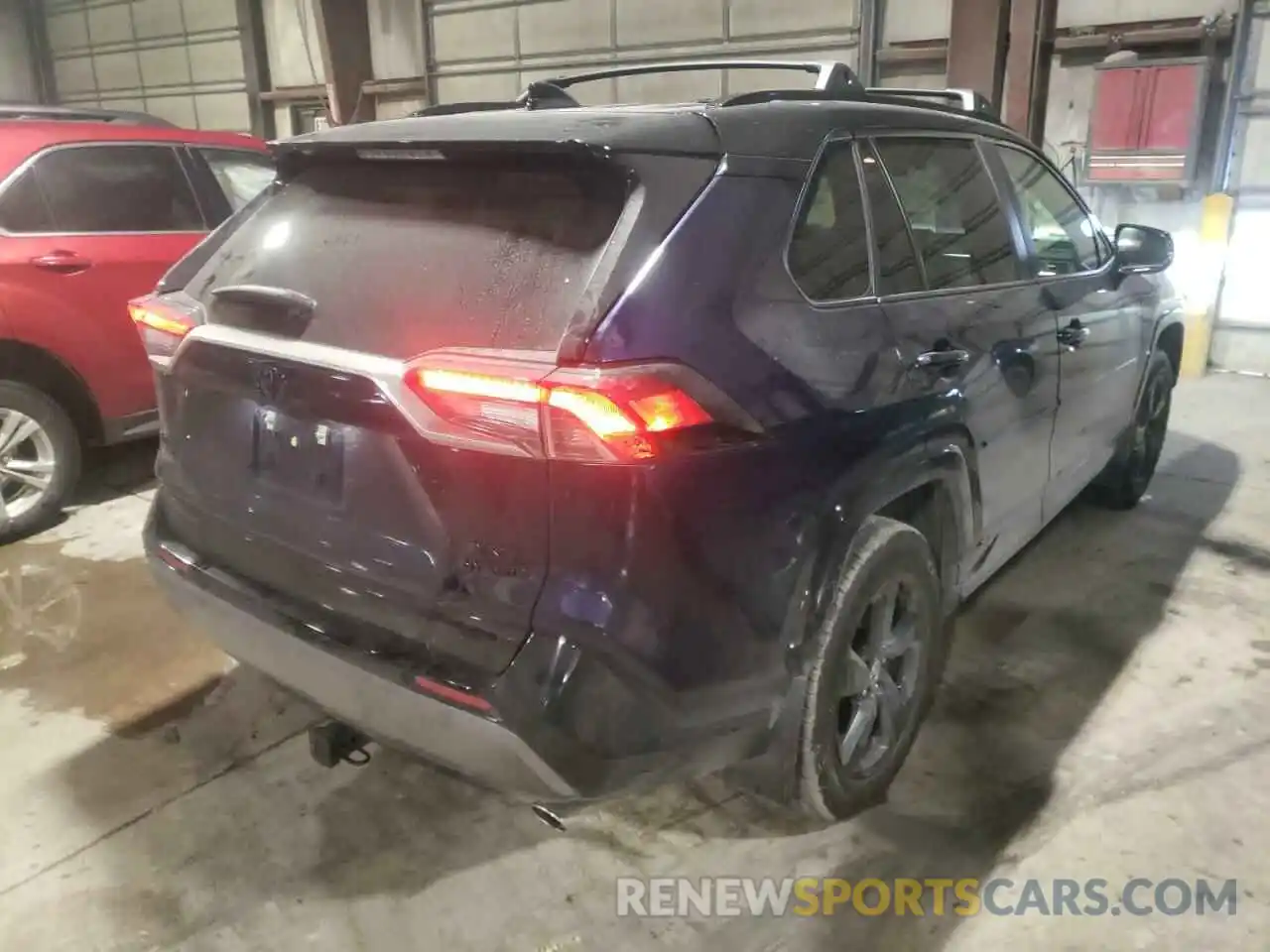 4 Photograph of a damaged car JTMEWRFV6LD533382 TOYOTA RAV4 2020