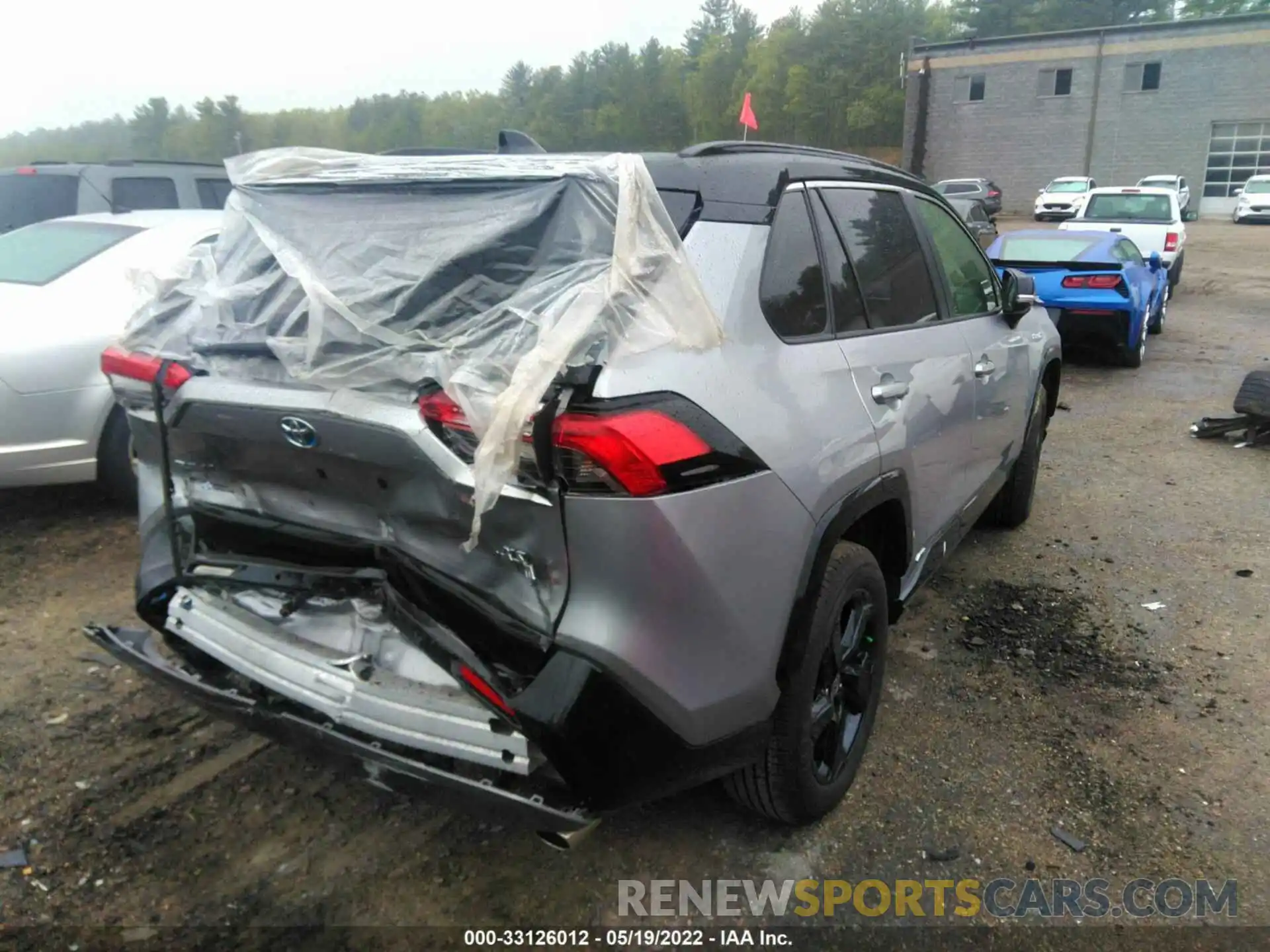 4 Photograph of a damaged car JTMEWRFV6LD550845 TOYOTA RAV4 2020