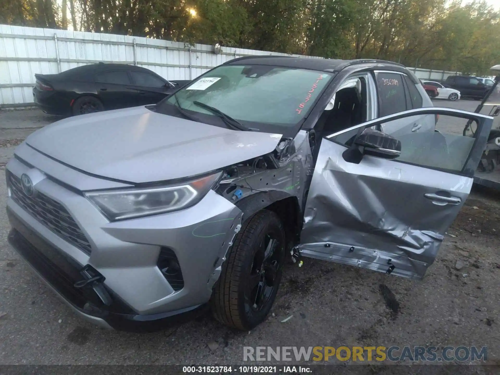 2 Photograph of a damaged car JTMEWRFV6LJ041260 TOYOTA RAV4 2020