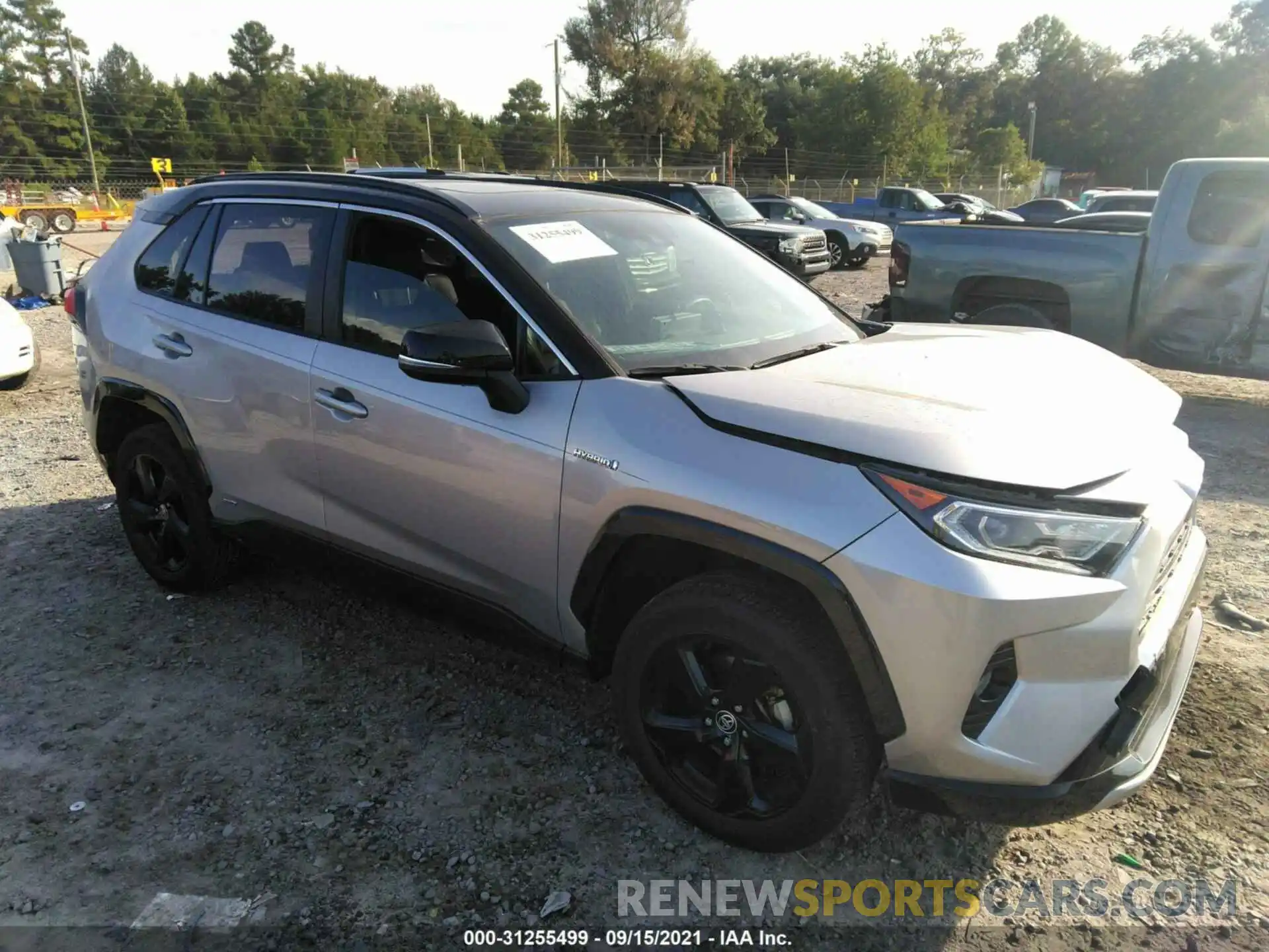 1 Photograph of a damaged car JTMEWRFV6LJ048144 TOYOTA RAV4 2020